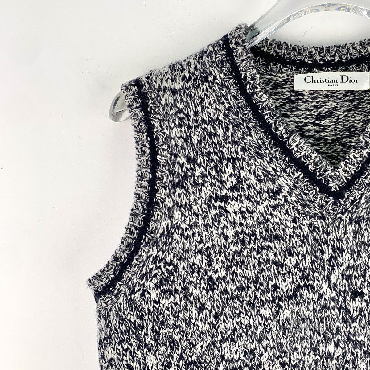 Dior Dior Letter Logo Wool V-neck Sleeveless Knit Waistcoat K26WX Size XXS / US 00 / IT 34 - 3 Thumbnail