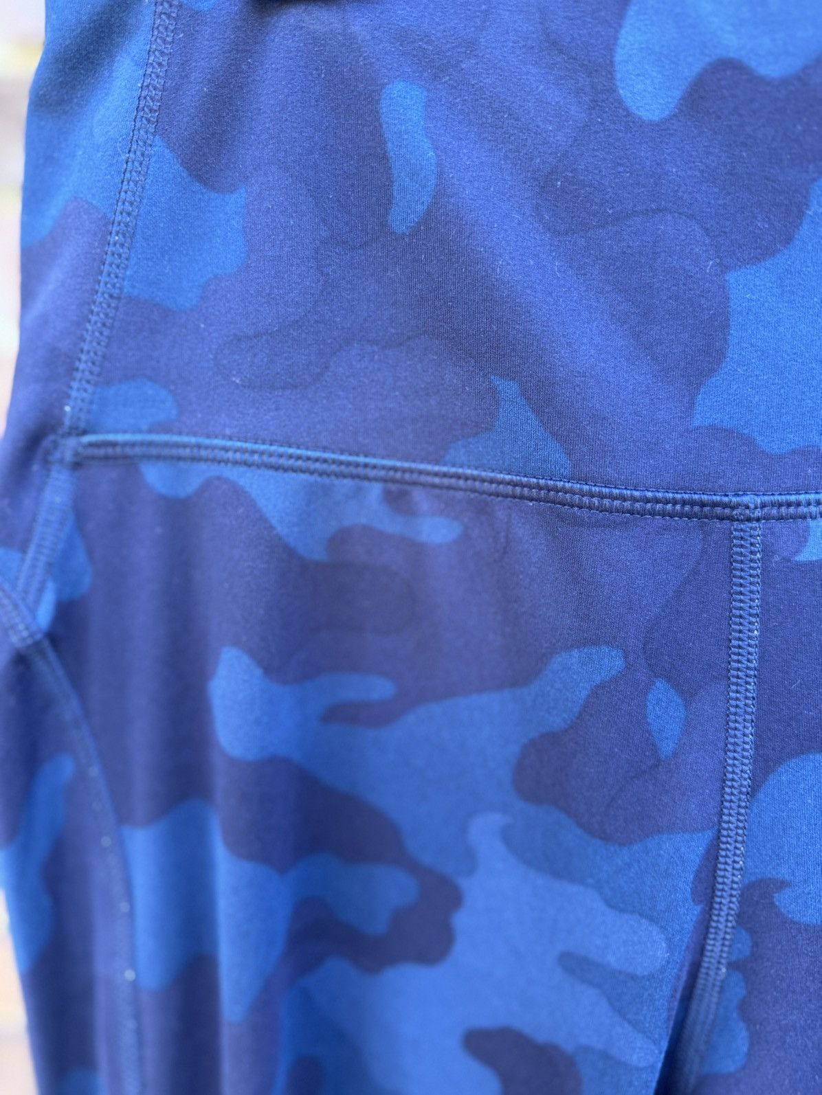 Other All In Motion Exercise Capri Leggings Blue Navy Camouflage Size 26" / US 2 / IT 38 - 4 Thumbnail