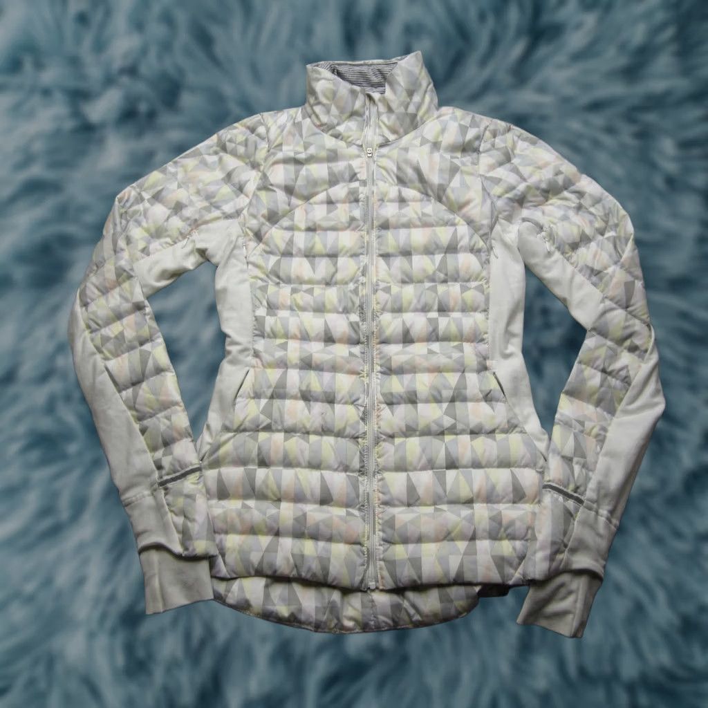 Lululemon Lululemon Jacket Womens 4 Geometric Full Zip Insulated Pullover Puffer Size S / US 4 / IT 40 - 1 Thumbnail