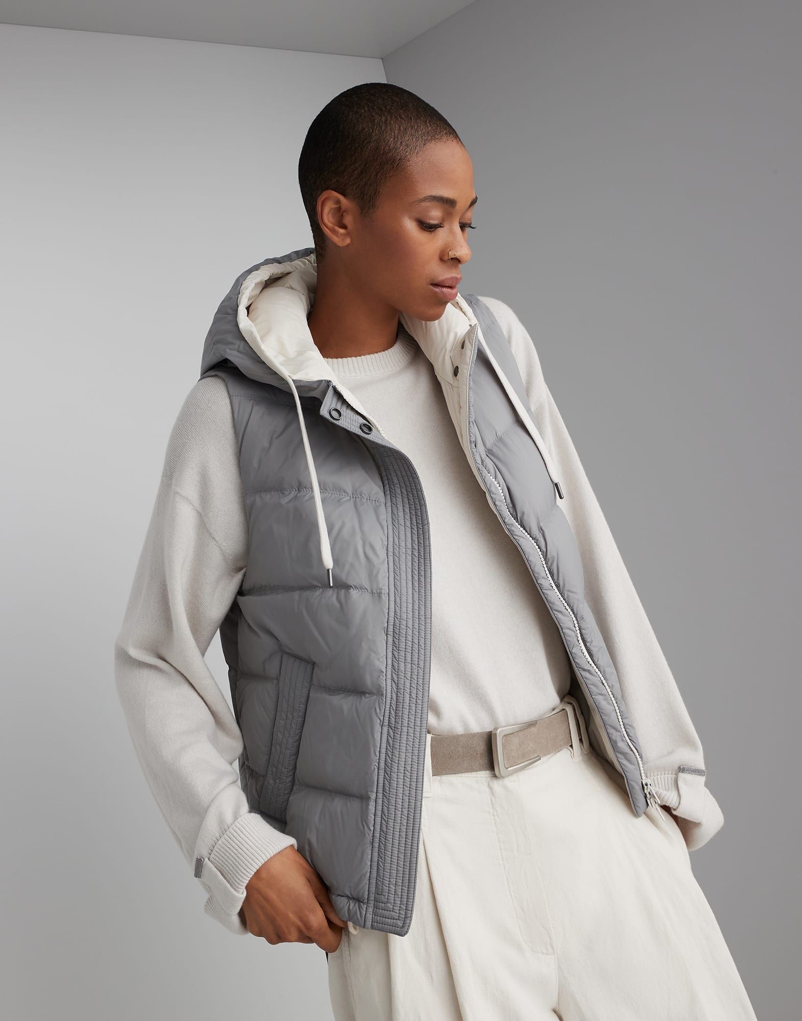 Brunello Cucinelli o1la1rc1a0425 Wr Padded Vest in Light Grey Size M / US 6-8 / IT 42-44 - 1 Thumbnail