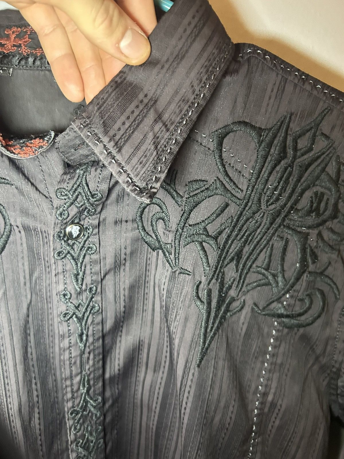 Roar Vintage Roar tribal y2k embroidered button up longsleeve Size US XL / EU 56 / 4 - 4 Thumbnail
