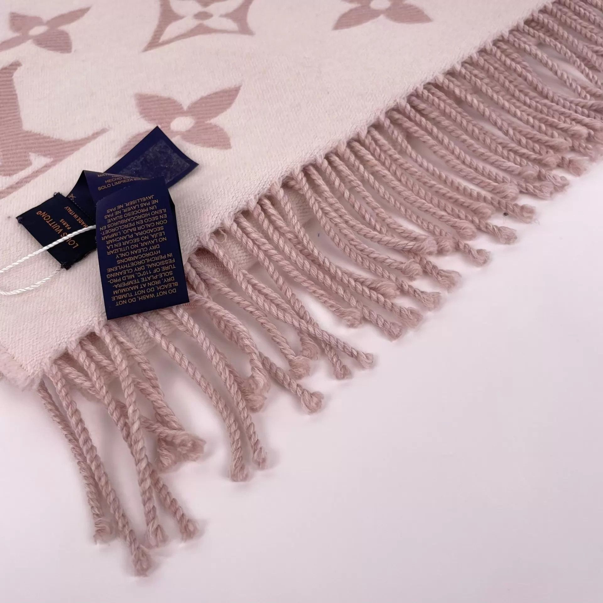 Louis Vuitton LV pink wool scarf 170x34cm new 260430VHH3S01 Size ONE SIZE - 9 Thumbnail