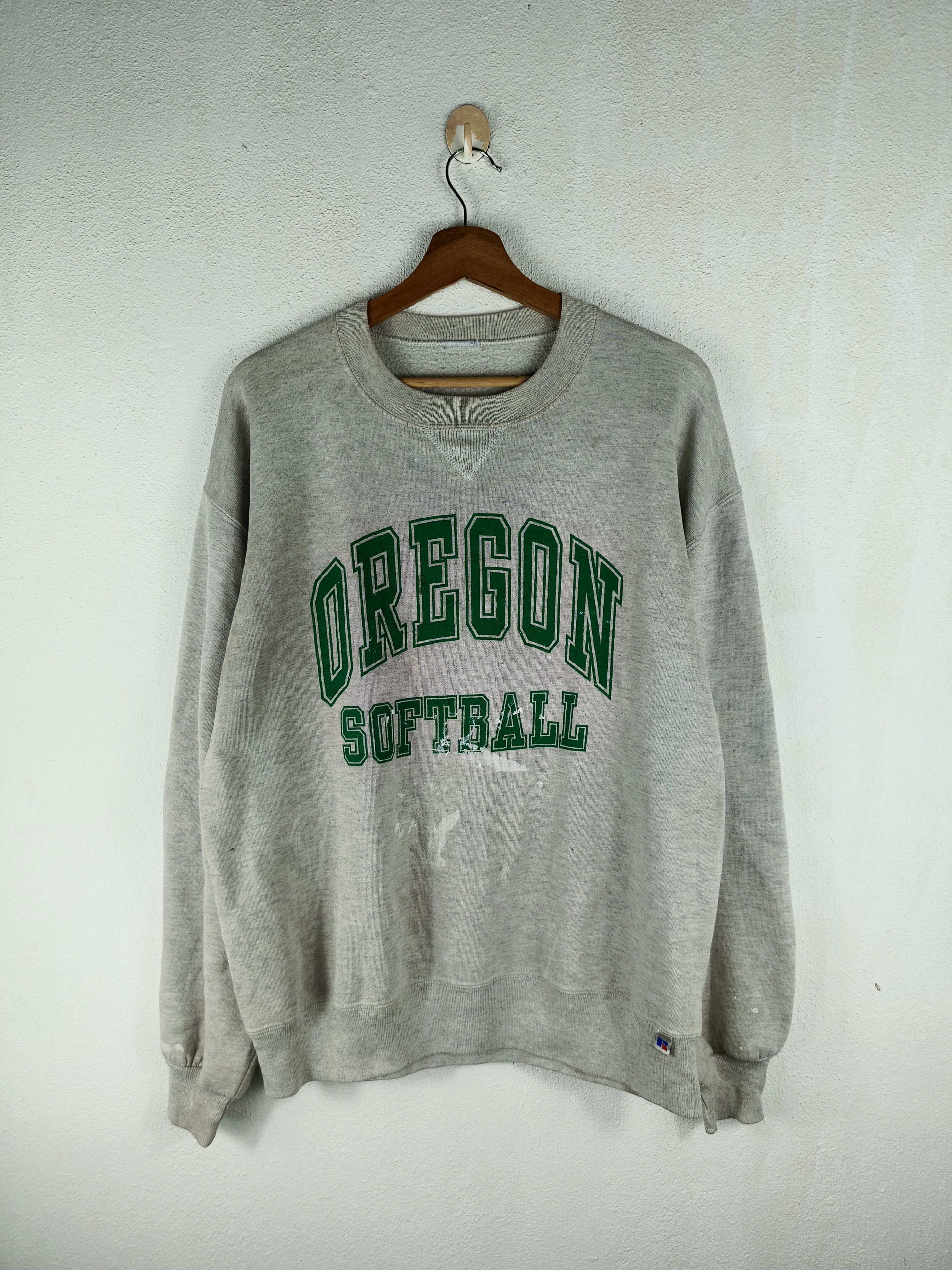 Vintage Vintage Russell Oregon Softball sweatshirt Size US L / EU 52-54 / 3 - 1 Thumbnail