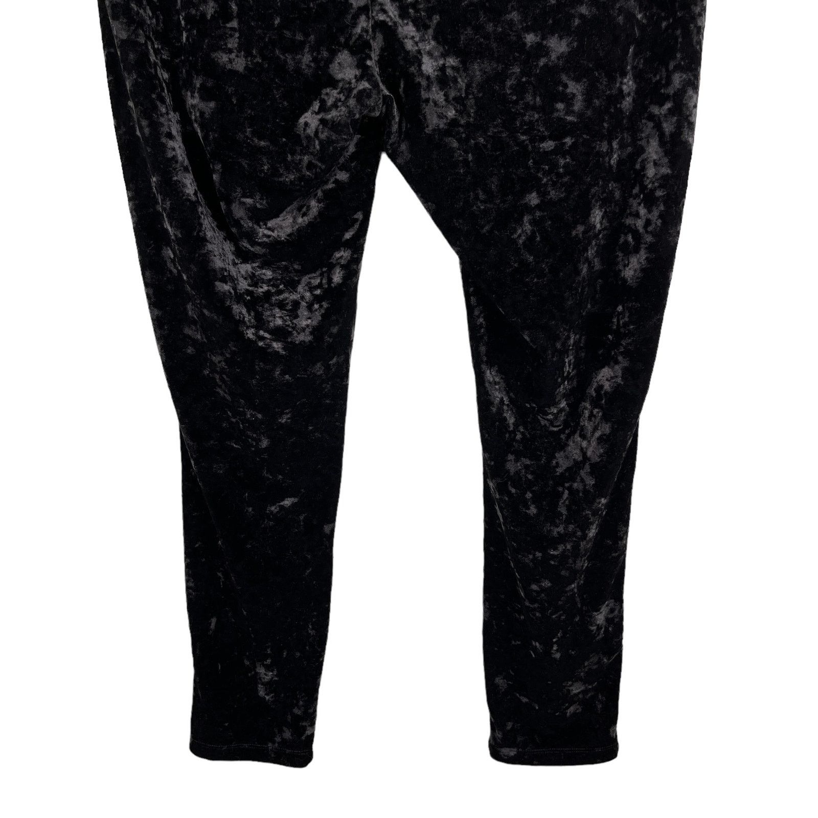 Other Torrid Pants Black Crushed Velvet Pull On 3 3X Elastic Waist Size 40" / US 18 - 3 Thumbnail