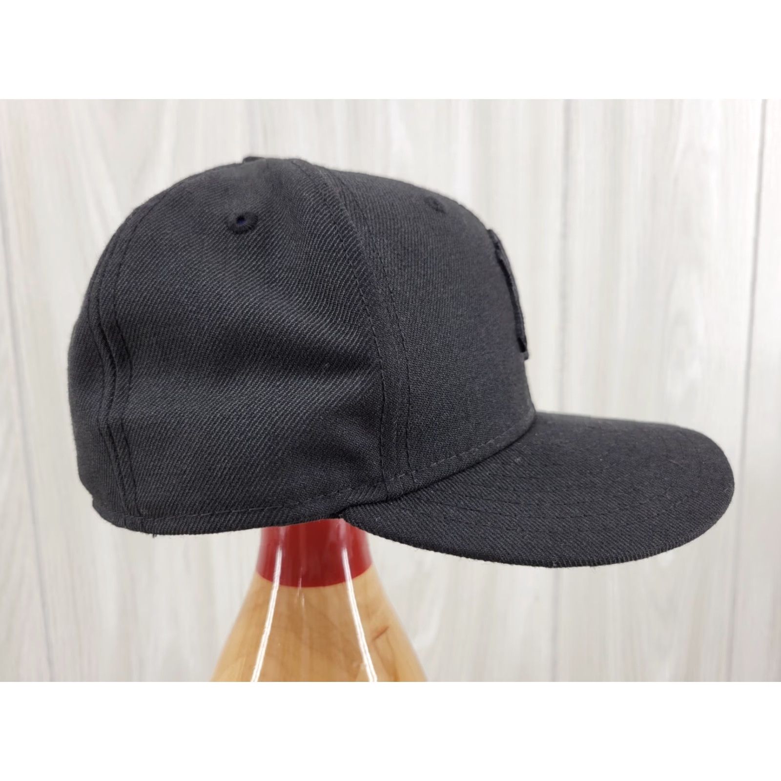 New Era VINTAGE MLB New York Yankees NY 59FIFTY Fitted Hat Cap All Black Mens Size 7 New Era Size ONE SIZE - 4 Thumbnail