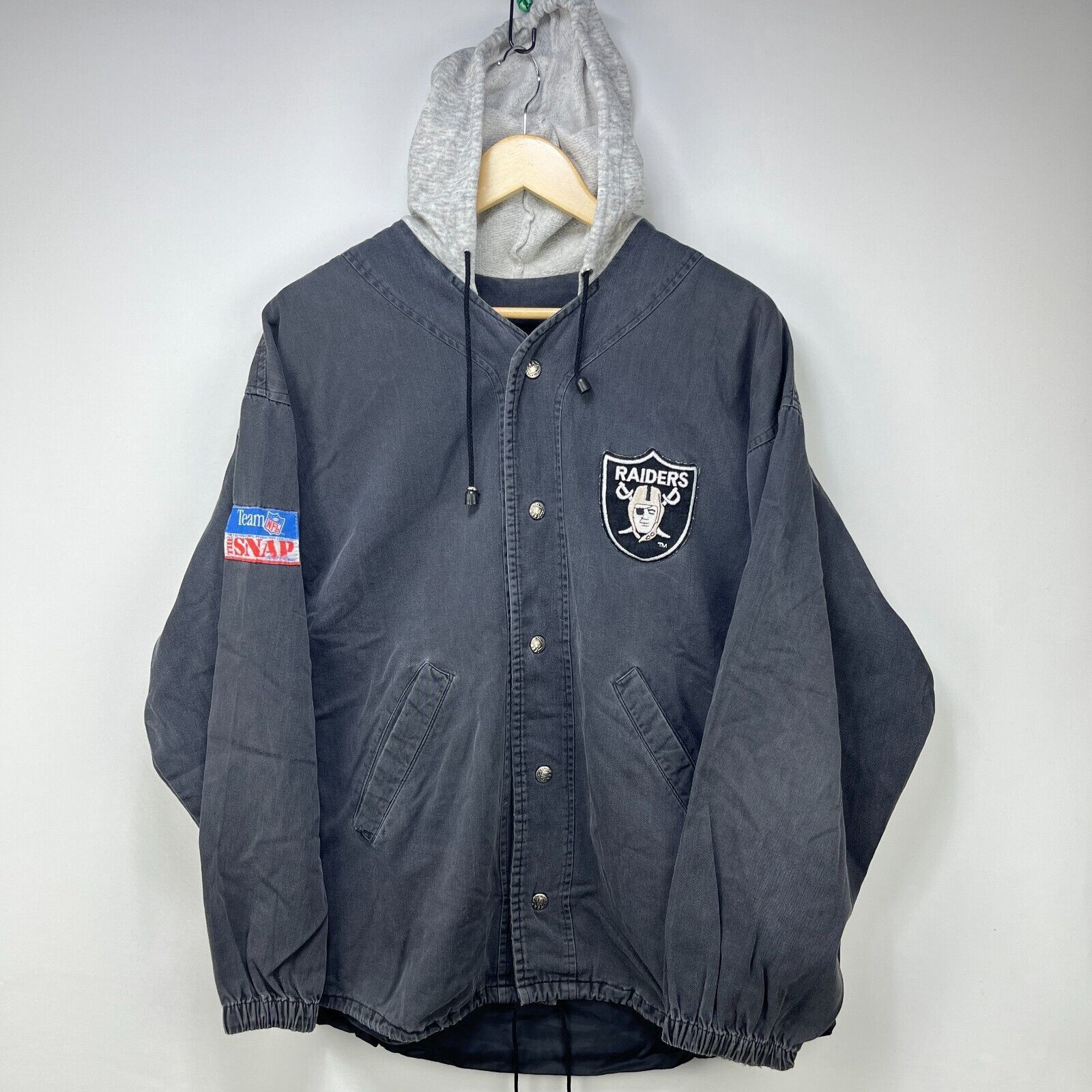 NFL × Vintage Vintage 90s Oakland Raiders Snap Hooded Jacket Large Size US L / EU 52-54 / 3 - 1 Thumbnail