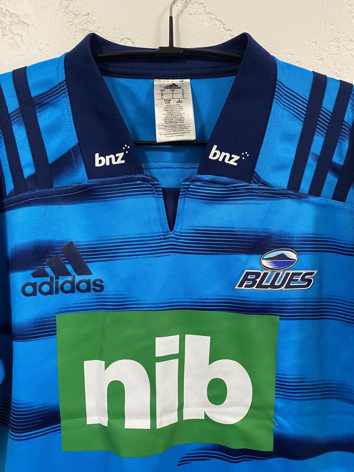 Other Auckland Blues 2017 Rugby Jersey Size: L Size US L / EU 52-54 / 3 - 4 Thumbnail