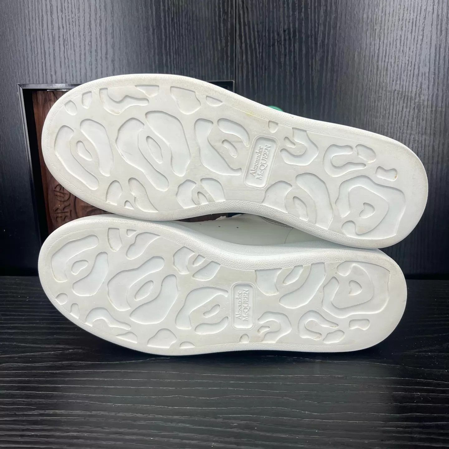 Alexander McQueen White Low-Top Sneakers with Thick Sole. Size US 8.5 / EU 41-42 - 8 Thumbnail