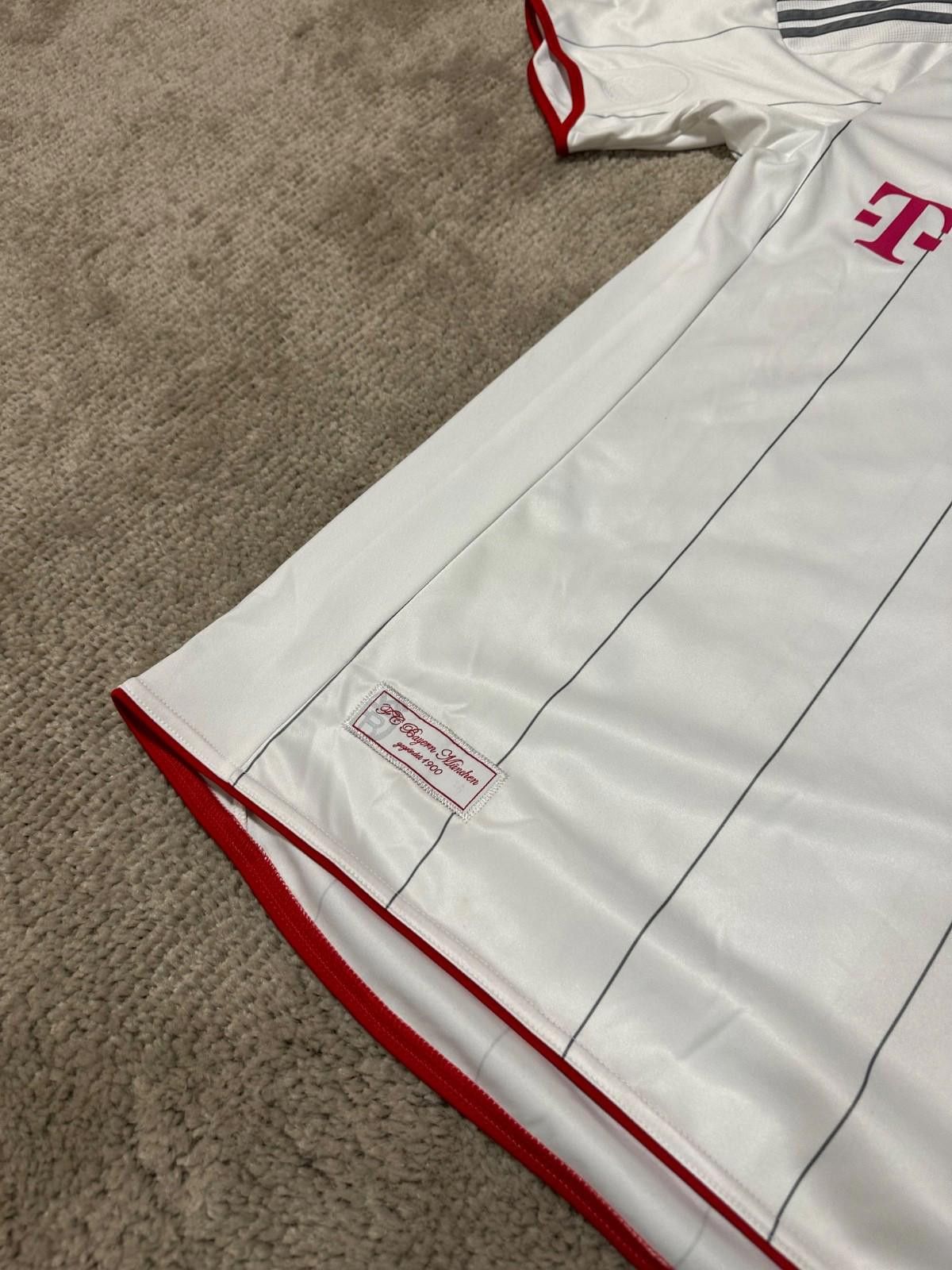 Adidas Bayern Munich Germany home football shirt 09/10 Adidas M Size US M / EU 48-50 / 2 - 5 Thumbnail