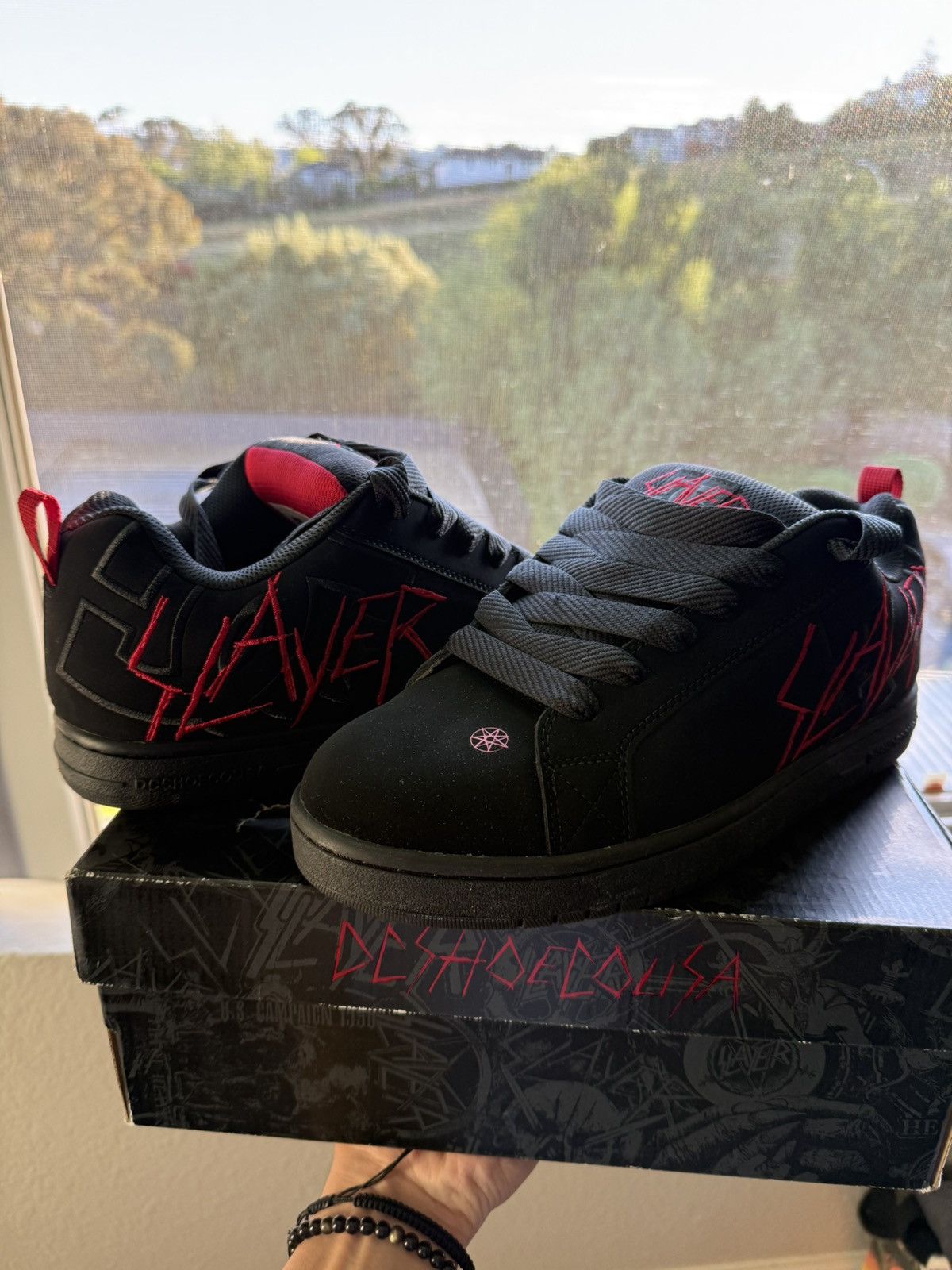 DC DC Slayer Court Graffik Size 10 Mens Black Red Brand New/Box Size US 10 / EU 43 - 1 Thumbnail