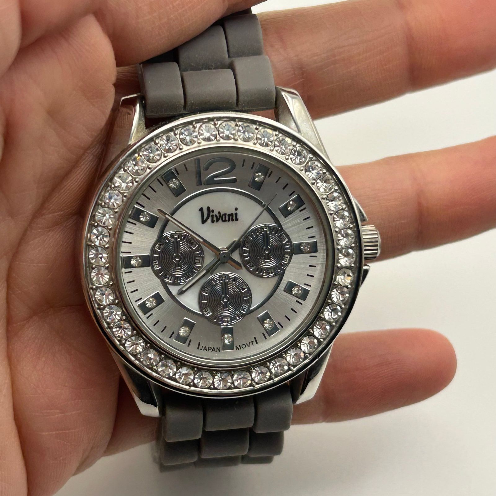 The Unbranded Brand Vivani Silver Tone Dial Round Crystal Accent Silicone Band Size ONE SIZE - 4 Thumbnail