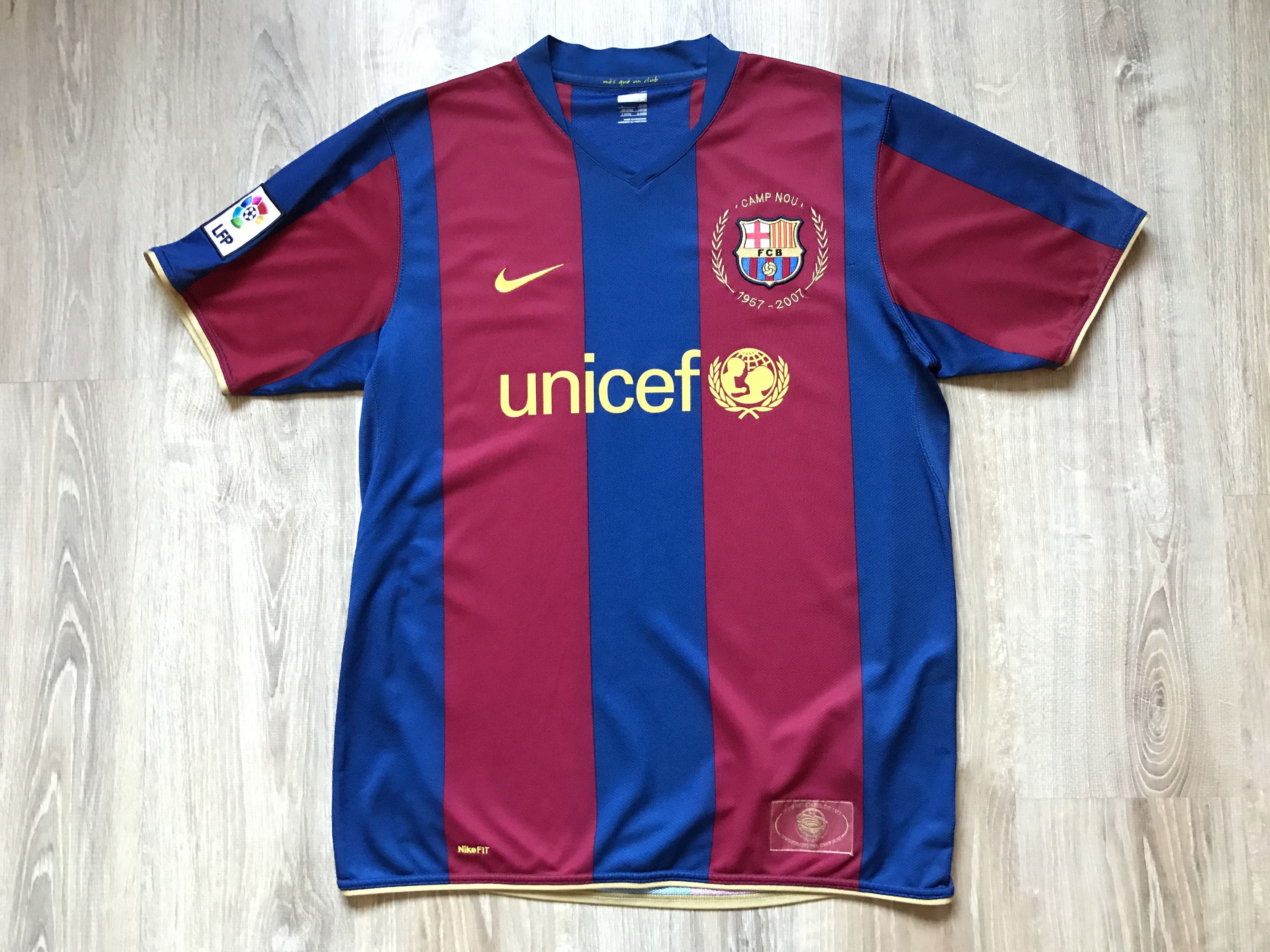 Nike Vintage Nike Barcelona Home Shirt 2007 Size US L / EU 52-54 / 3 - 1 Thumbnail