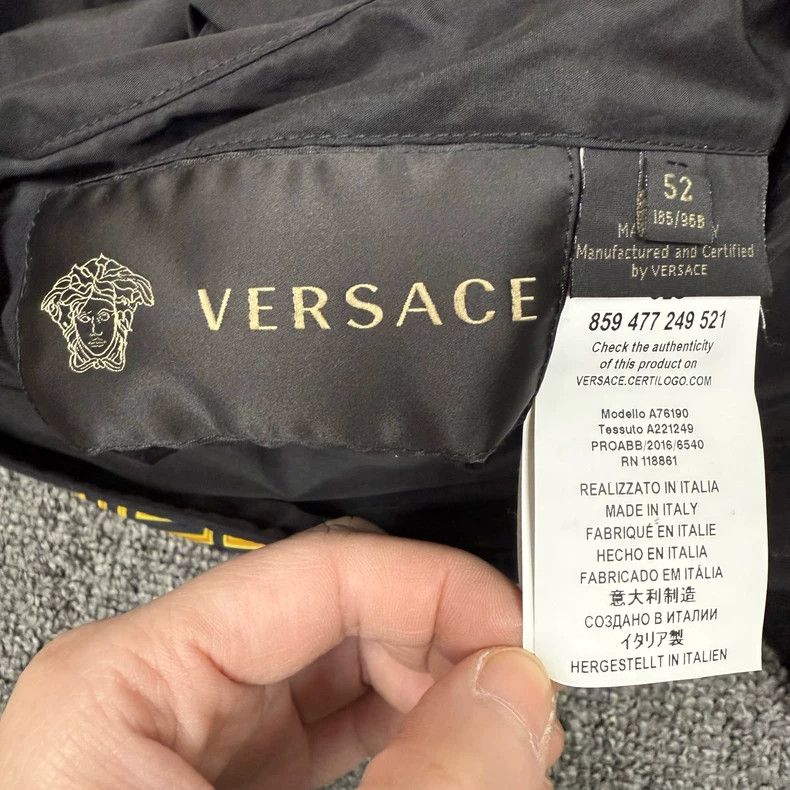 Versace Versace Black baroque reversible nylon jacket jacket Size L / US 10 / IT 46 - 4 Thumbnail