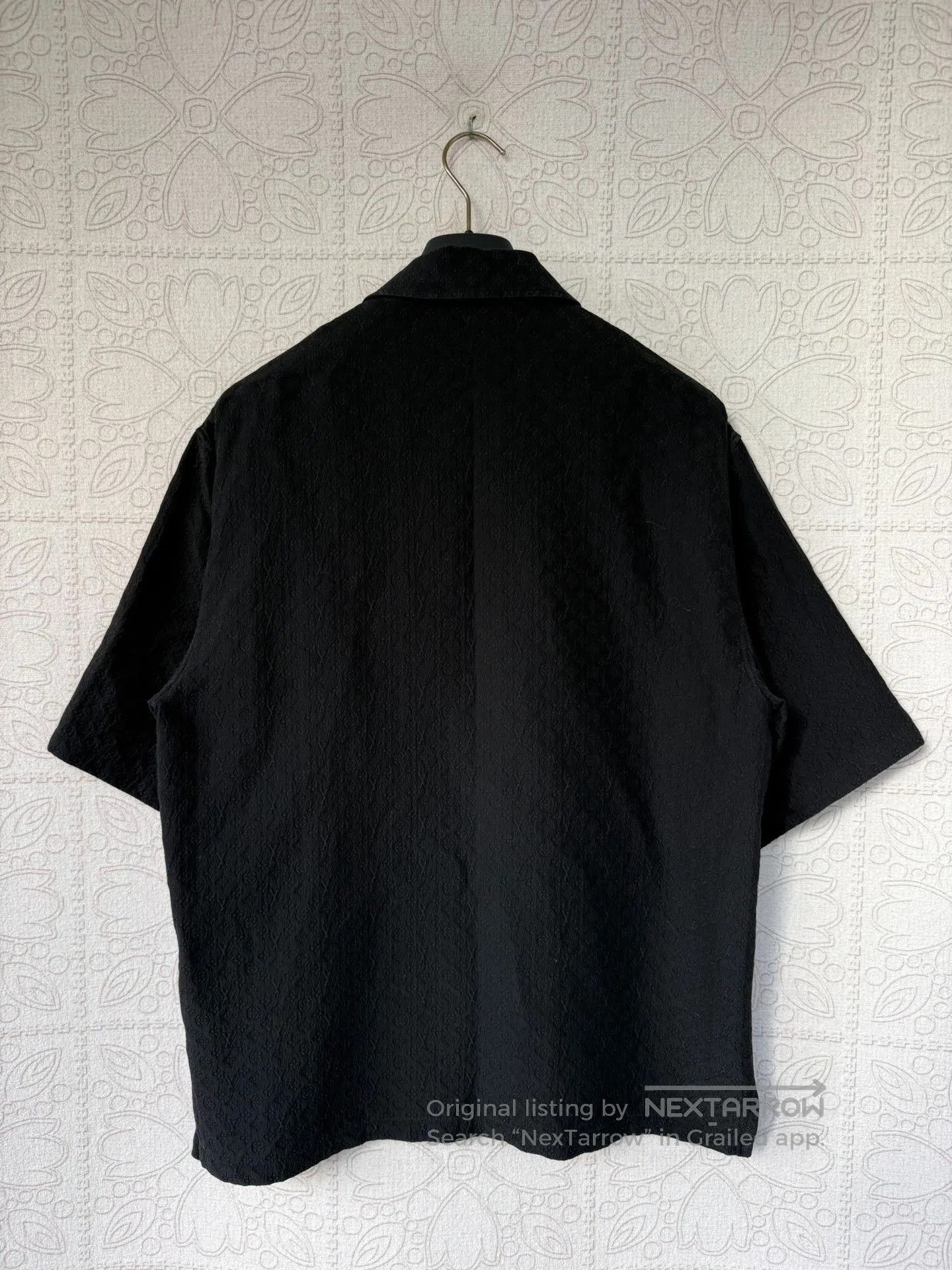 Louis Vuitton louis vuitton short sleeve silk shirt. Size US S / EU 44-46 / 1 - 2 Thumbnail