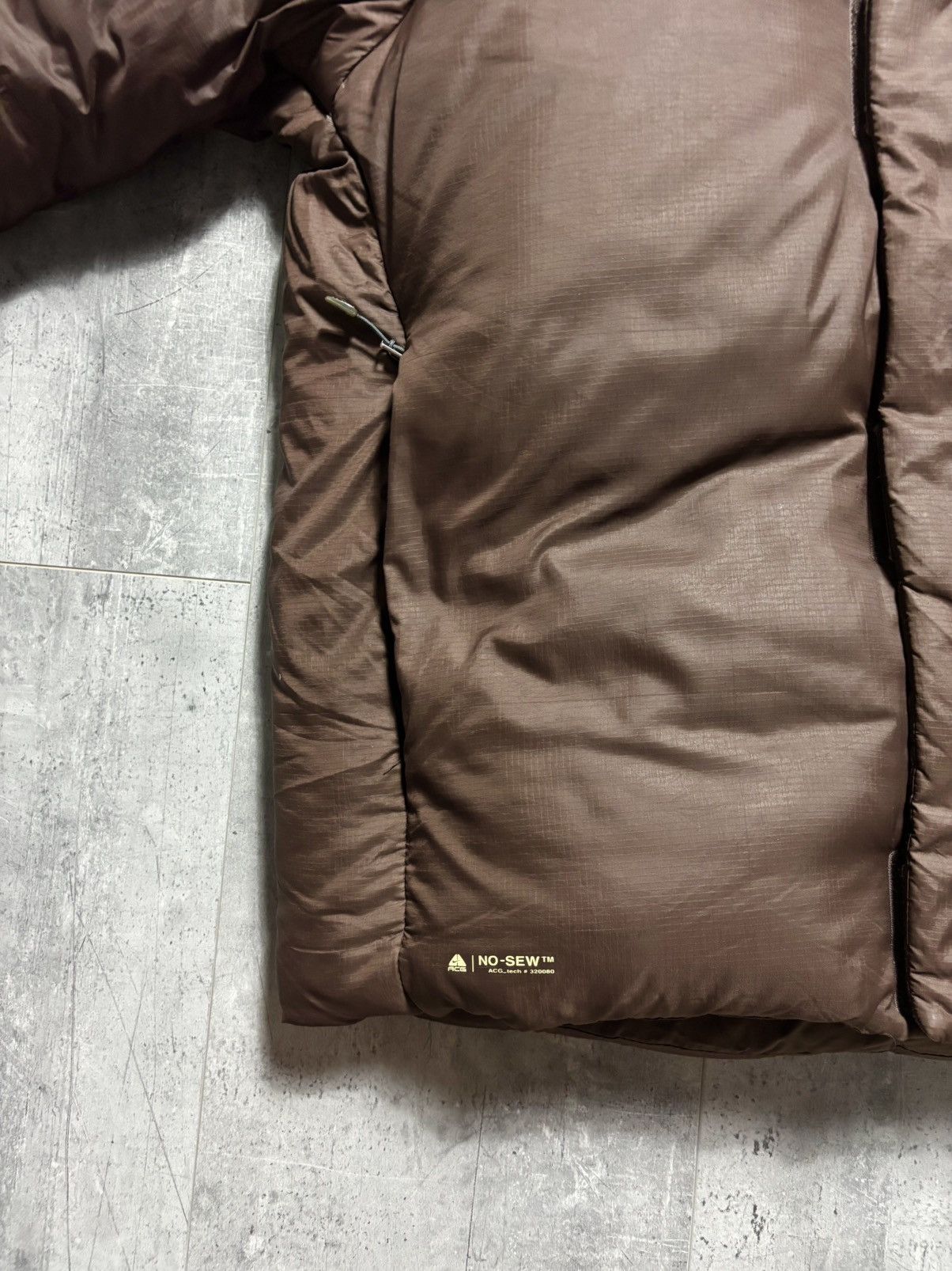 Nike ACG Vintage 2000’s Nike ACG No Sew Brown Puffer Jacket Size US L / EU 52-54 / 3 - 4 Thumbnail