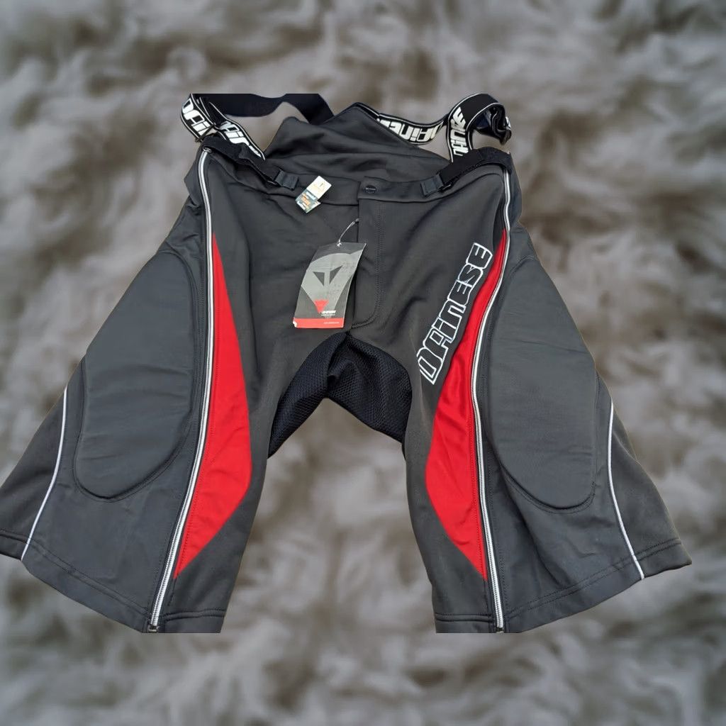 Dainese Dainese Ski Shorts Mens XL Suspenders Outdoor Winter Side Leg Protection Athletic Logo Black Polyester Quick Dry Skiing Size US 36 / EU 52 - 1 Thumbnail