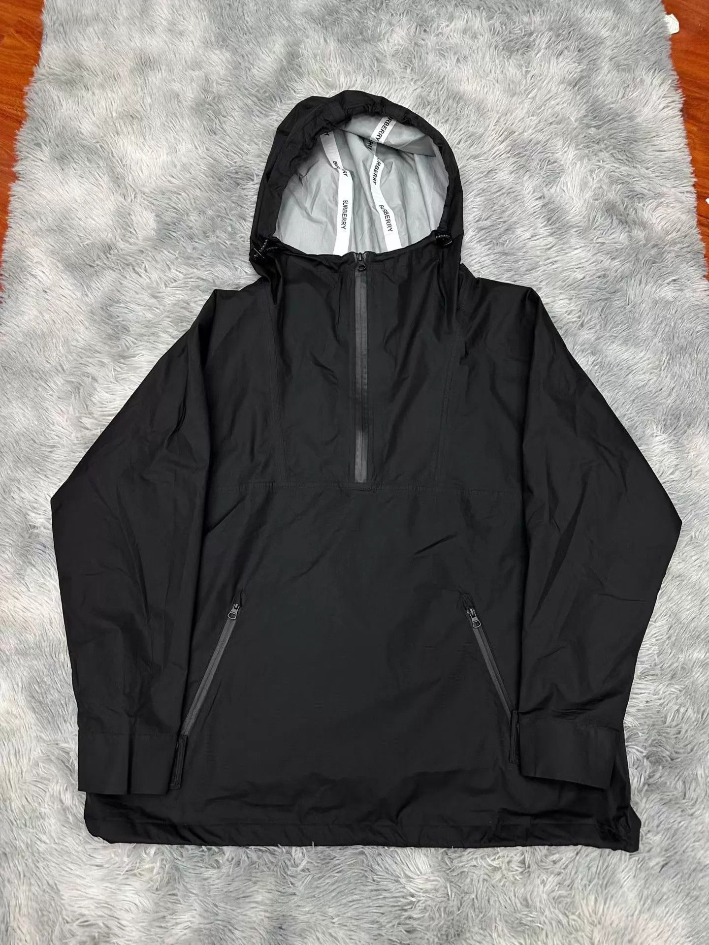 Burberry Burberry Nylon Logo Jacket S Worn Once Size US S / EU 44-46 / 1 - 1 Thumbnail