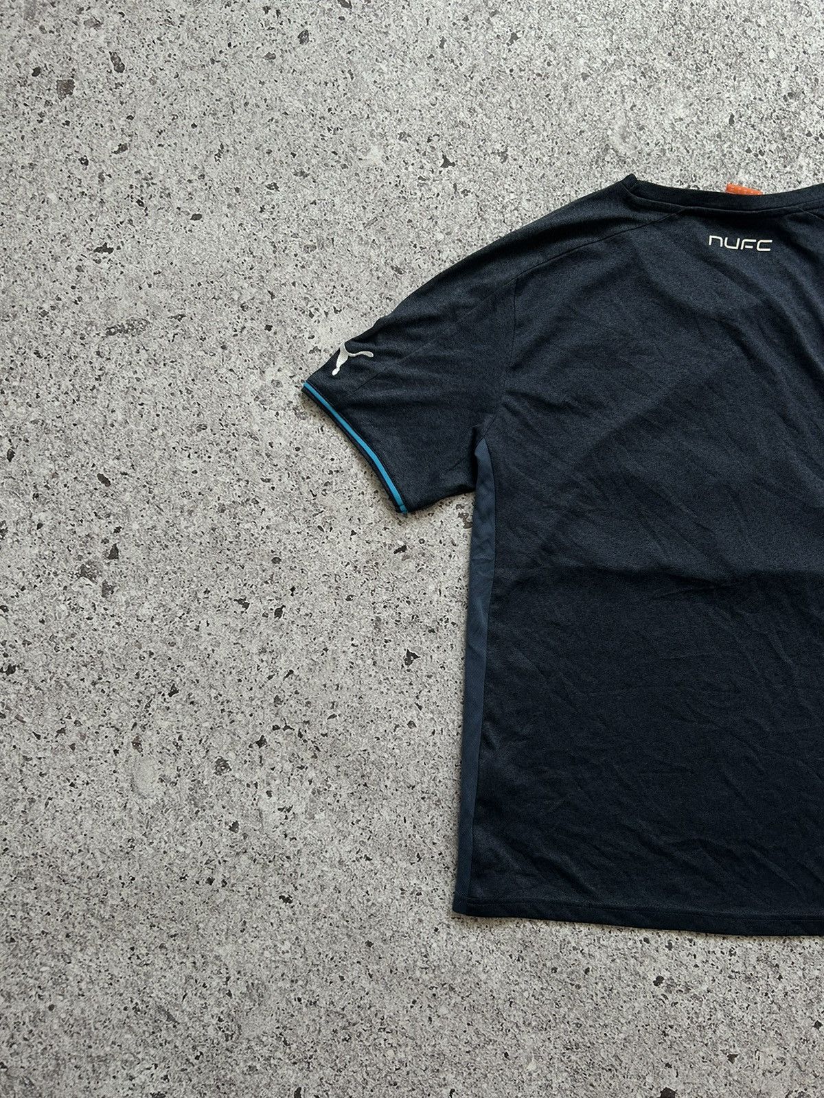Puma × Vintage Vintage Puma Newcastle United 2013 2014 Away Soccer Jersey Size US M / EU 48-50 / 2 - 6 Thumbnail