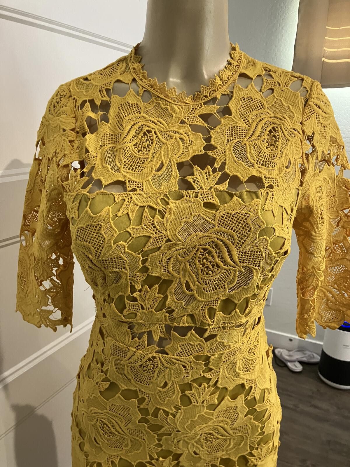 Lulus Boutique Lulus Mustard Yellow Lace Floral Dress Size Small Size S / US 4 / IT 40 - 11 Thumbnail