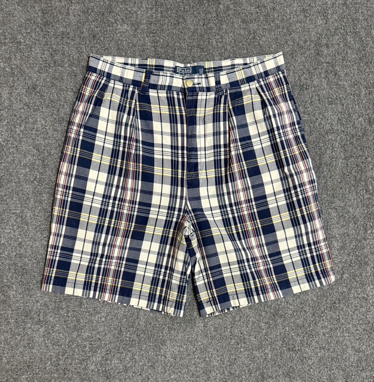 Polo Ralph Lauren Vintage Polo Ralph Lauren Pleated Shorts Plaid 34 Size US 34 / EU 50 - 1 Thumbnail