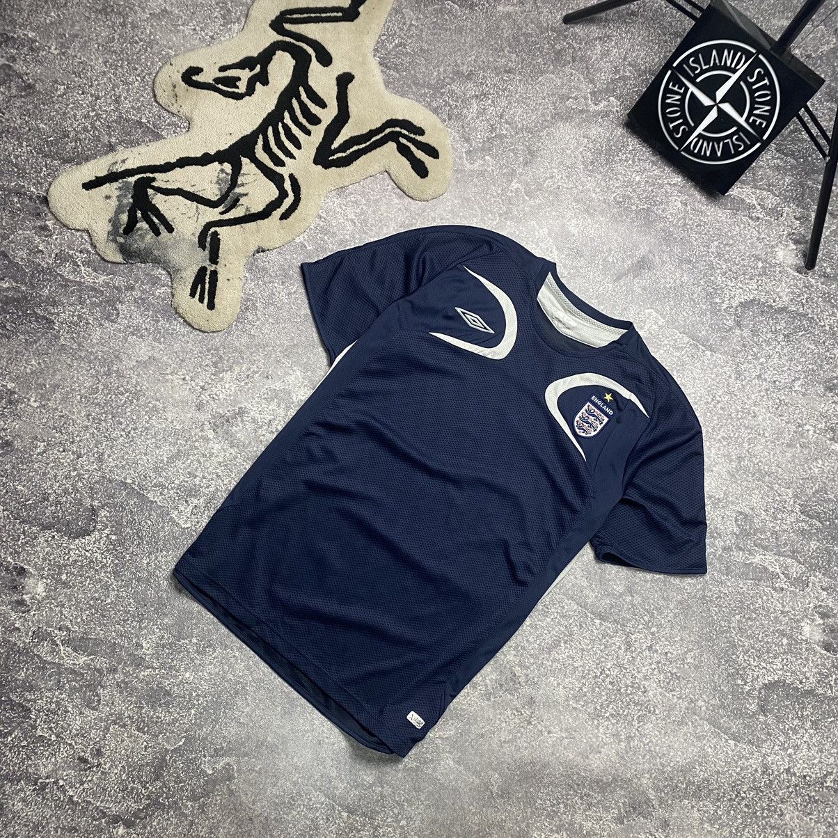 Umbro Vintage Umbro England Team 2000’s Soccer jersey Size US XL / EU 56 / 4 - 1 Thumbnail