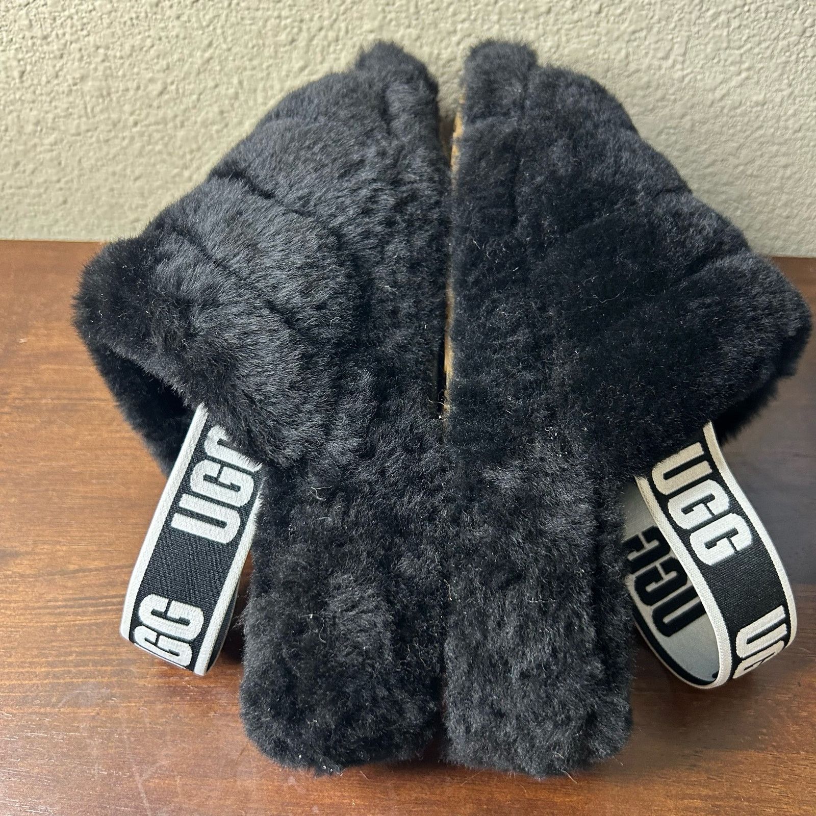 Ugg Ugg Slippers Sandals Fluff Yeah Elastic Slingback Size 8 Size US 8 / IT 38 - 8 Thumbnail