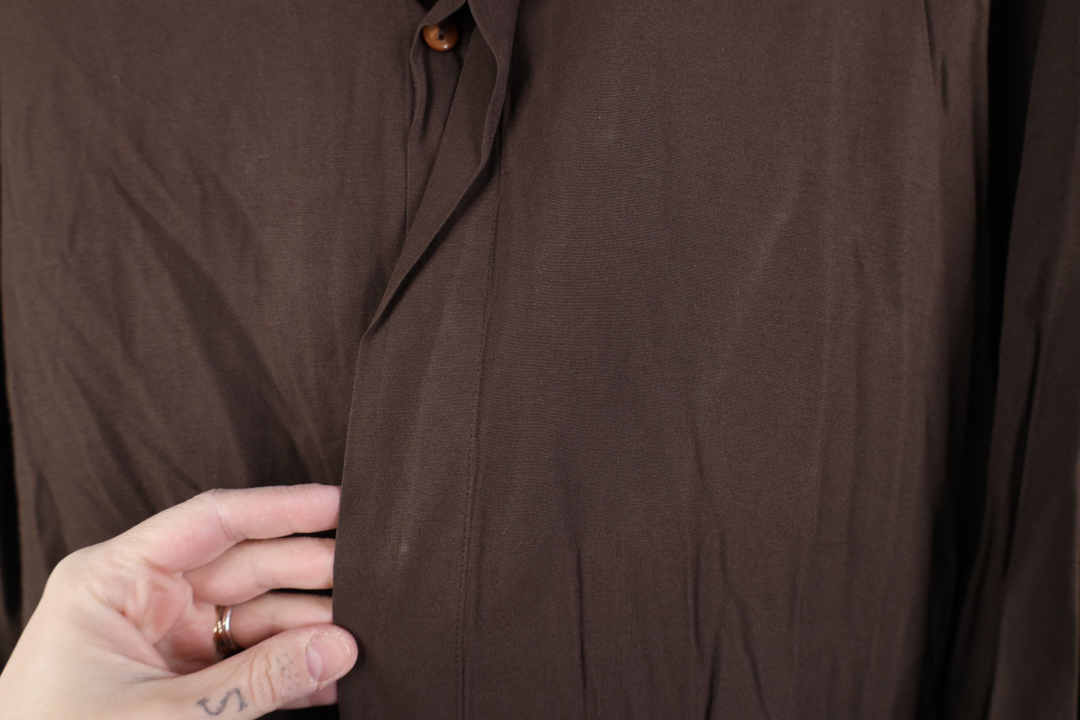 Vintage Vintage 90s Streetwear Gabardine Band Collar Button Shirt Size US XL / EU 56 / 4 - 4 Thumbnail