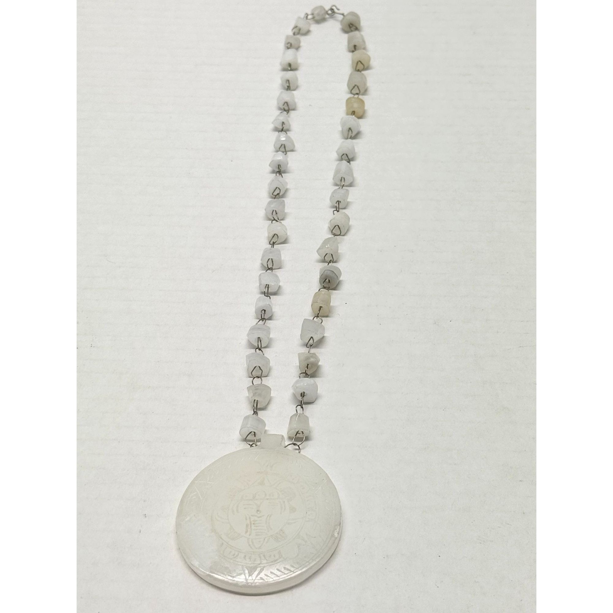 Vintage Vintage Beaded Quartz Stone Sun Pendant Necklace Size ONE SIZE - 5 Thumbnail
