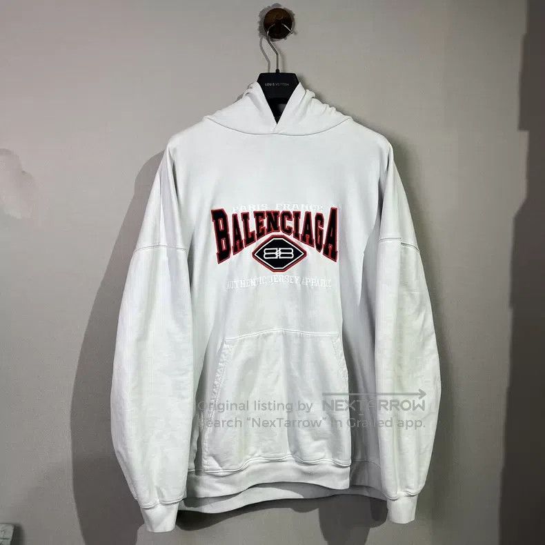 Balenciaga Balenciaga Double B Bat Embroidered Hoodie Size US XS / EU 42 / 0 - 1 Thumbnail