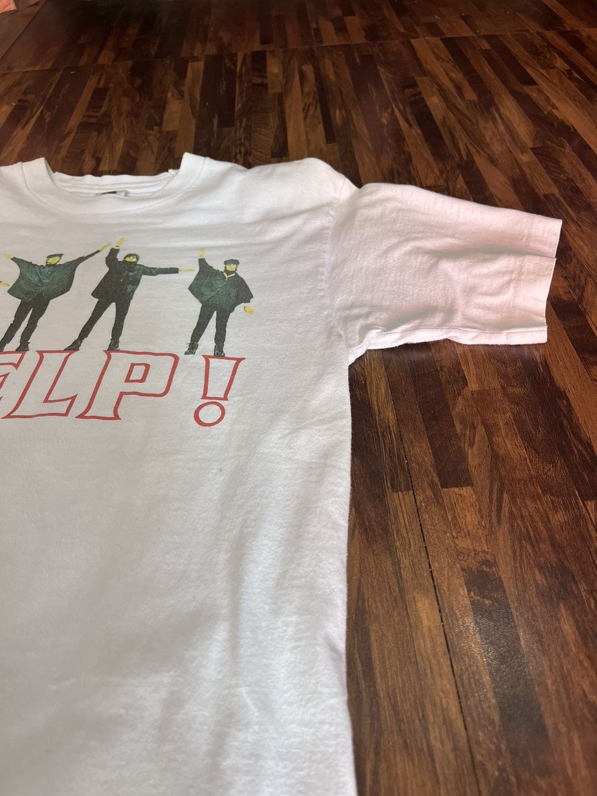Fruit Of The Loom Vintage 90’s The Beatles HELP! Size US M / EU 48-50 / 2 - 3 Thumbnail