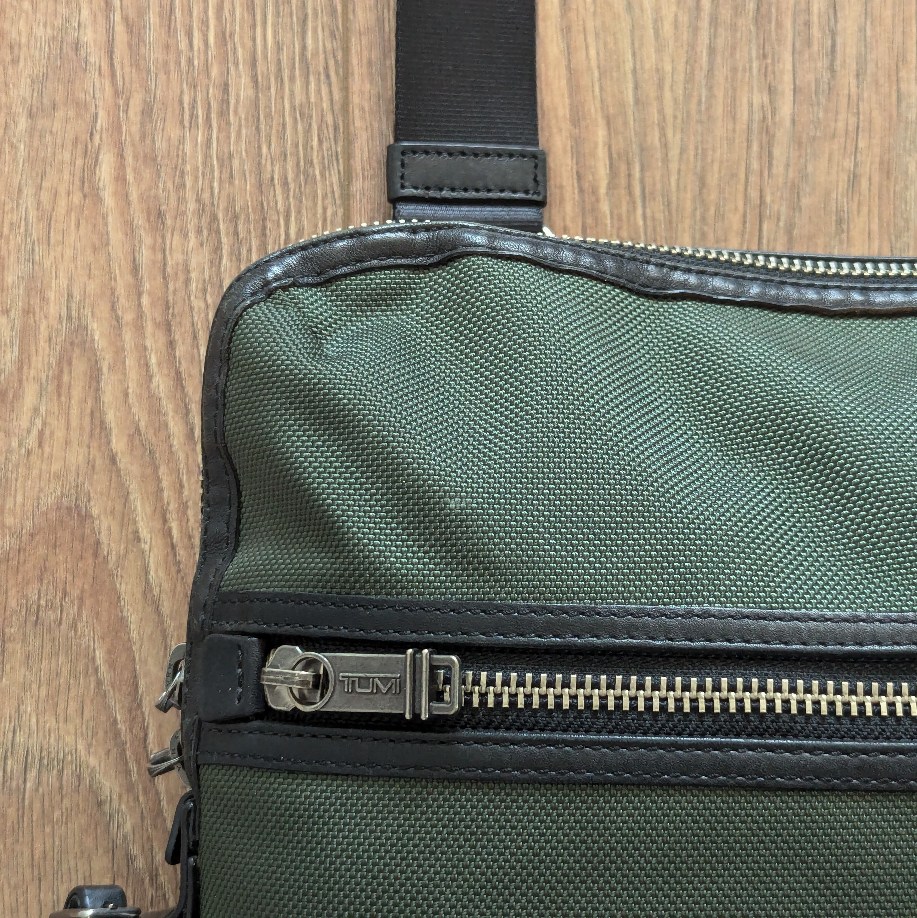 Tumi Tumi Alpha Bravo Messenger Laptop Messenger Bag Dark Green Size ONE SIZE - 4 Thumbnail