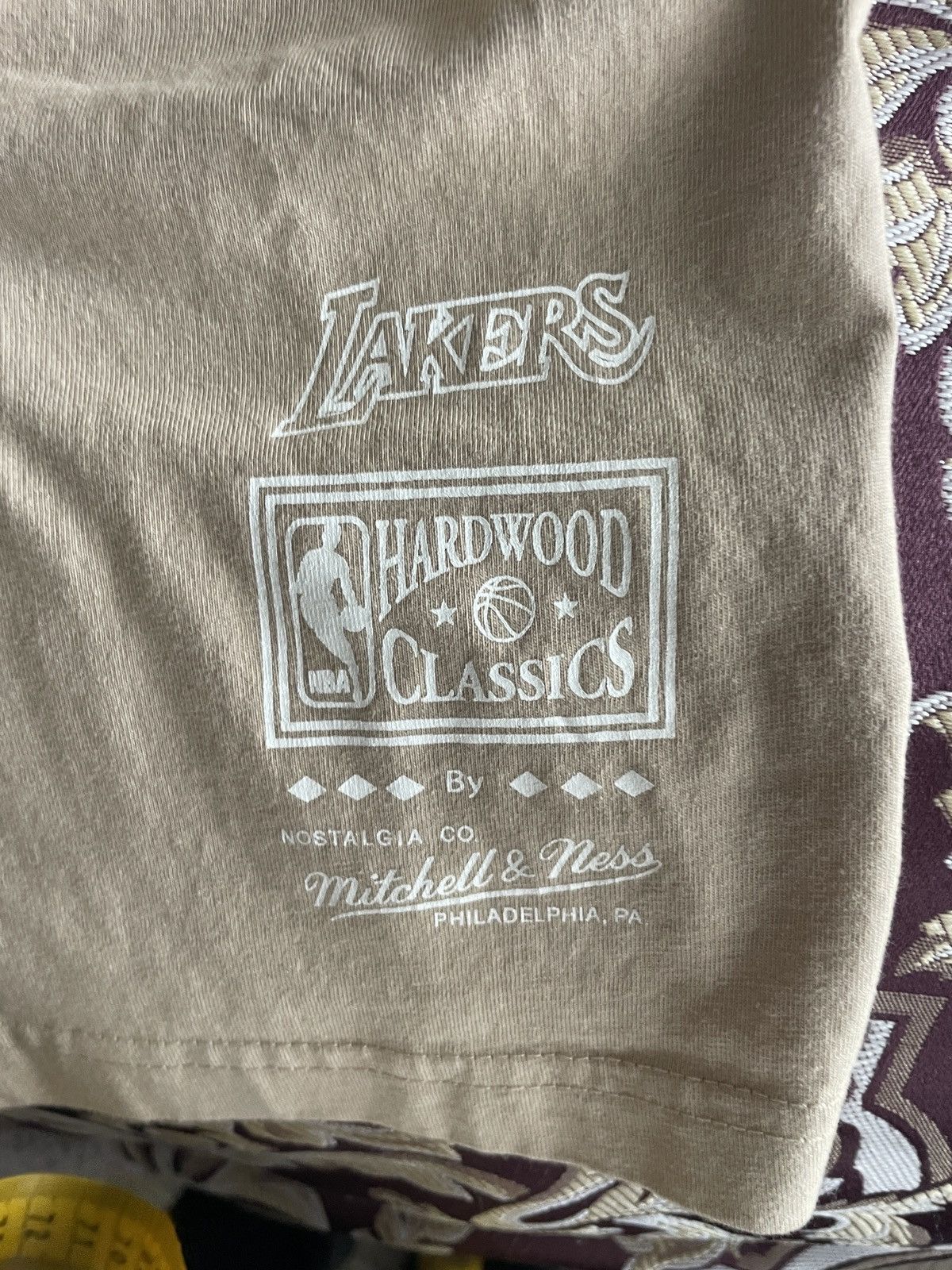 Mitchell & Ness Mitchell & Ness x Lakers Floral graphic tee Size US L / EU 52-54 / 3 - 8 Thumbnail