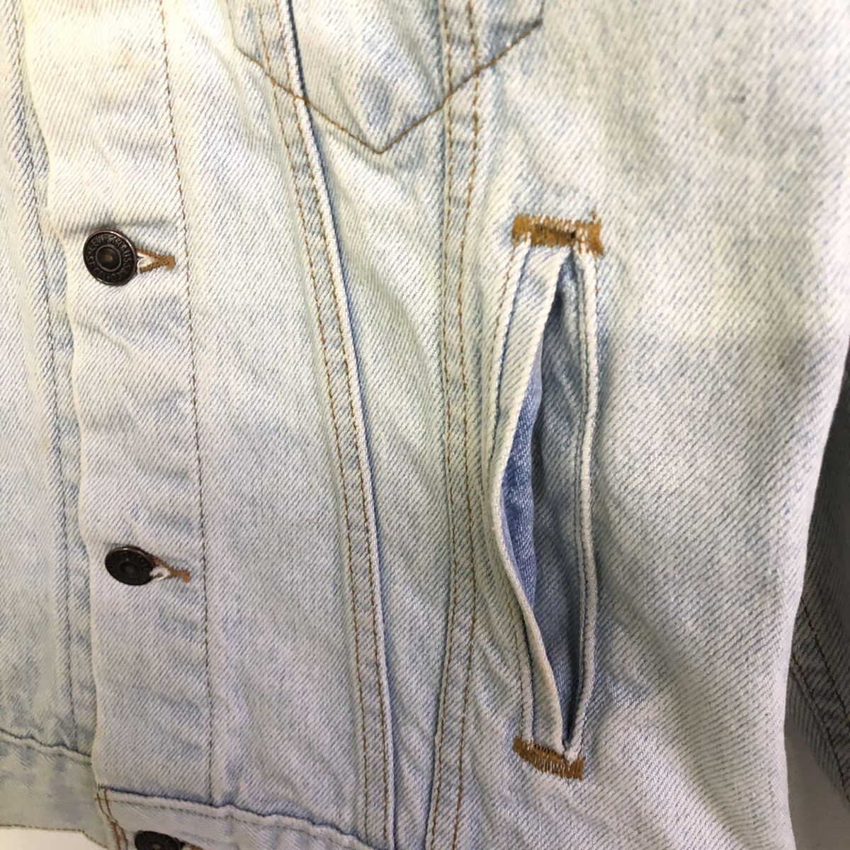 Levi's × Vintage Vintage Levis Light Wash Denim Trucker Jacket Size US S / EU 44-46 / 1 - 8 Thumbnail