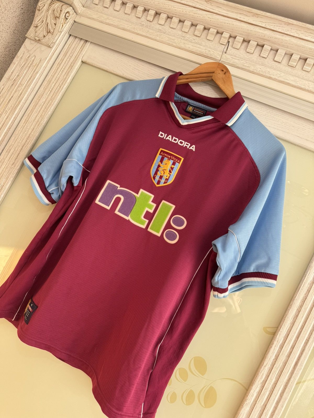Diadora Vintage Merson #10 Aston Villa 2000-2001 Home Soccer Jersey Size US L / EU 52-54 / 3 - 7 Thumbnail