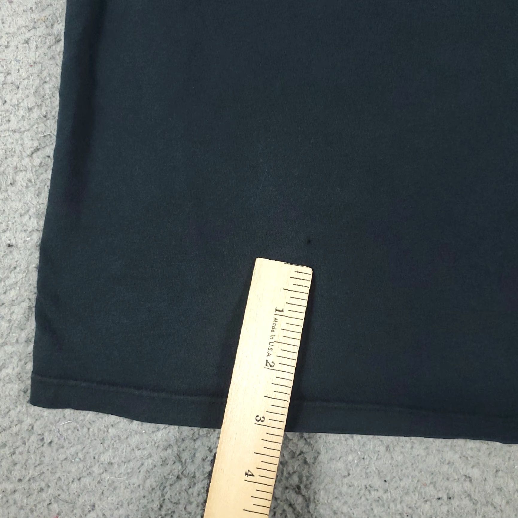 Nike VINTAGE Nike T Shirt Mens XL Black Read Swoosh Short Sleeve Adult Regular Cotton Blend Logo T-Shirt Sports 80s 90s Mens Size US XL / EU 56 / 4 - 7 Thumbnail