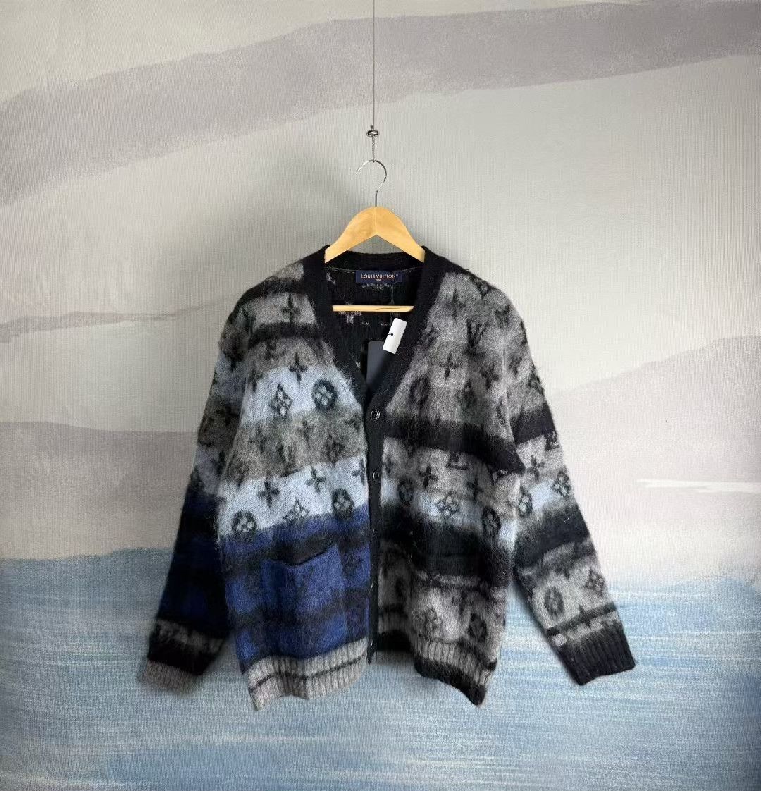 Louis Vuitton louis vuitton black blue knit cardigan Size L / US 10 / IT 46 - 1 Thumbnail