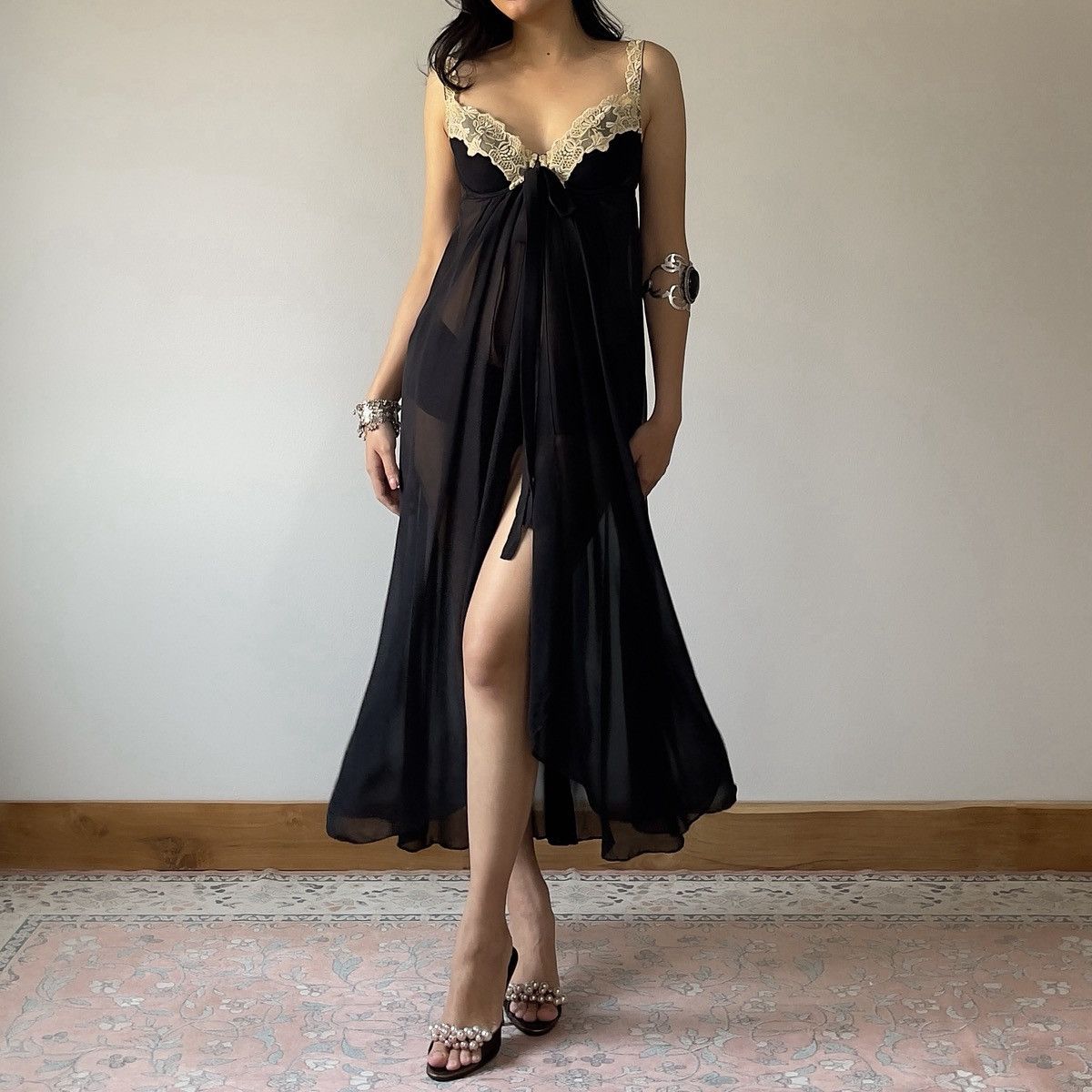 Victoria's Secret Victoria’s Secret 1990s Black Chiffon Lace Nightgown (S–M) Size M / US 6-8 / IT 42-44 - 4 Thumbnail