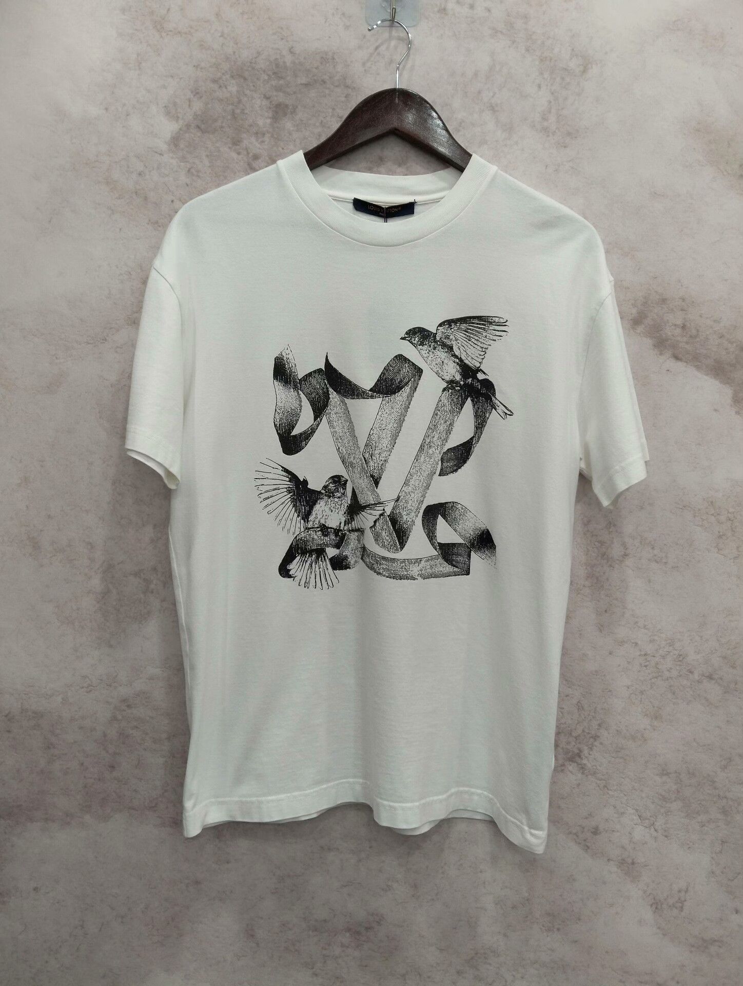 Louis Vuitton Louis Vuitton T-Shirt S Men Size US S / EU 44-46 / 1 - 1 Thumbnail