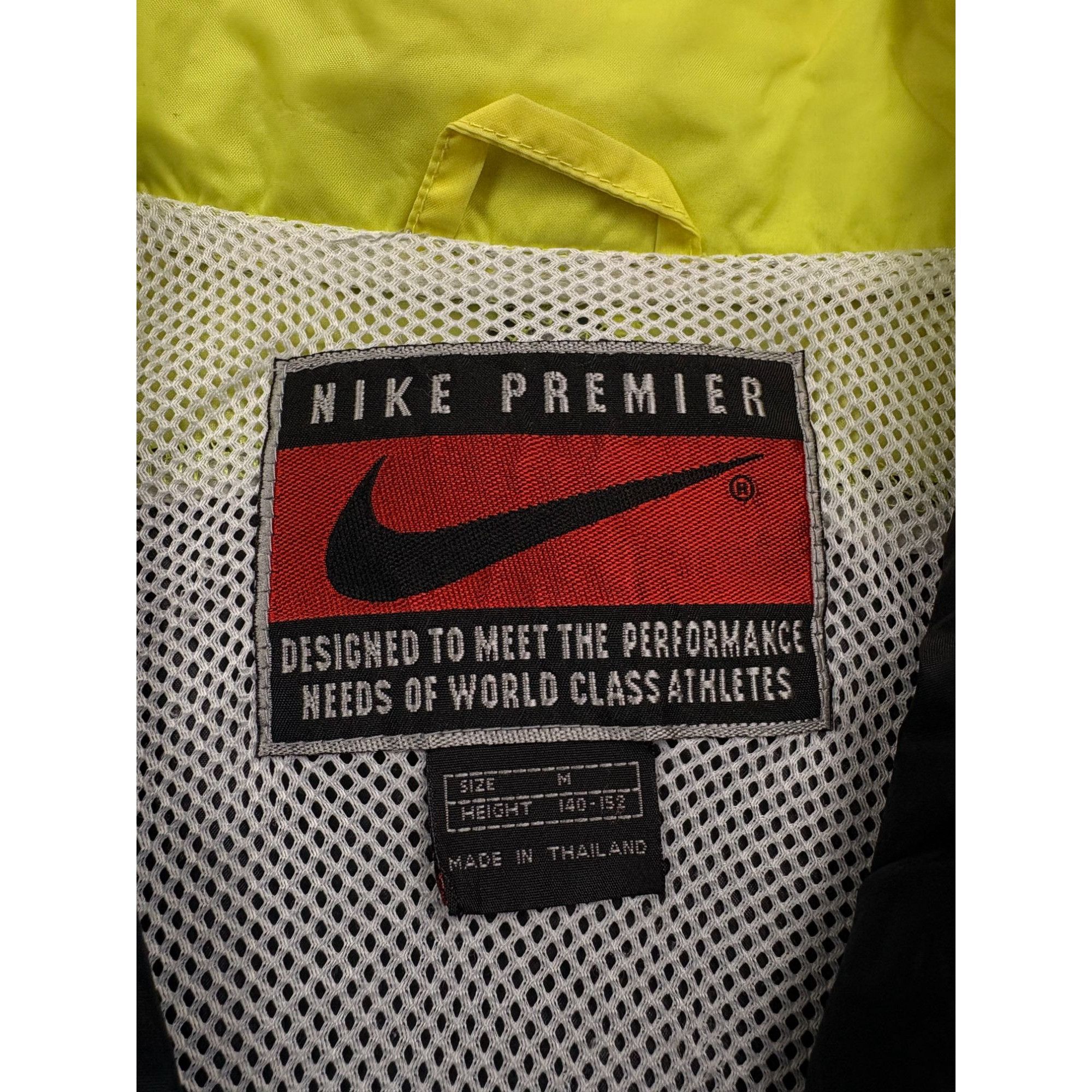 Nike Nike Borussia Dortmund BVB 09 Womens Vintage Windbreaker Jac Size XS / US 0-2 / IT 36-38 - 10 Thumbnail