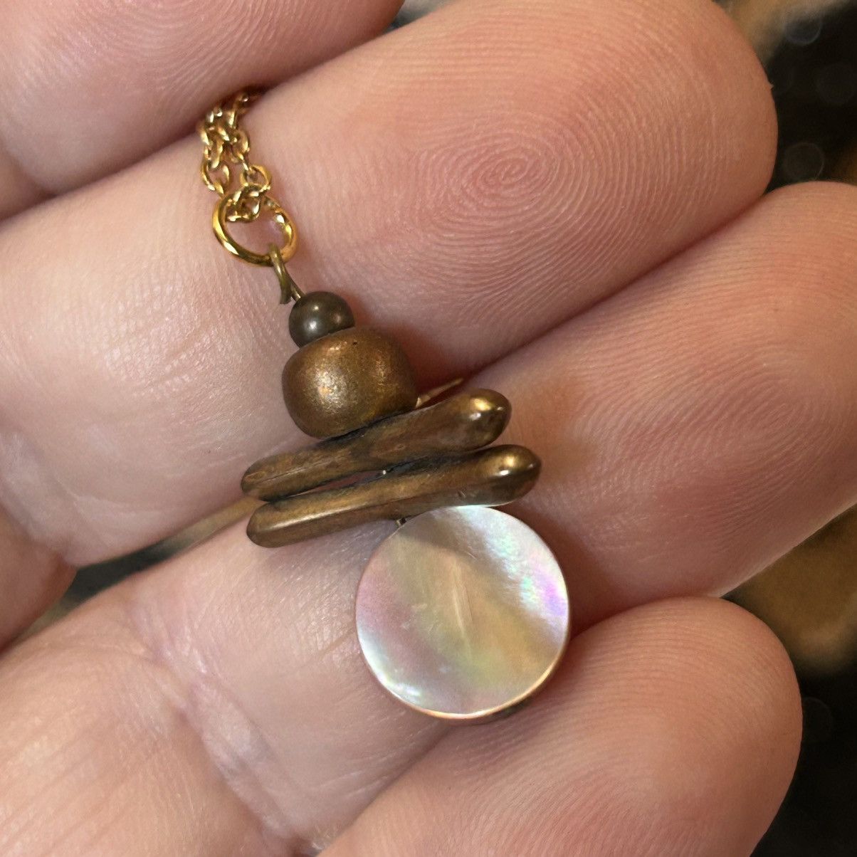 Handmade Handcrafted vintage beaded shell cluster pendant necklace Size ONE SIZE - 6 Thumbnail