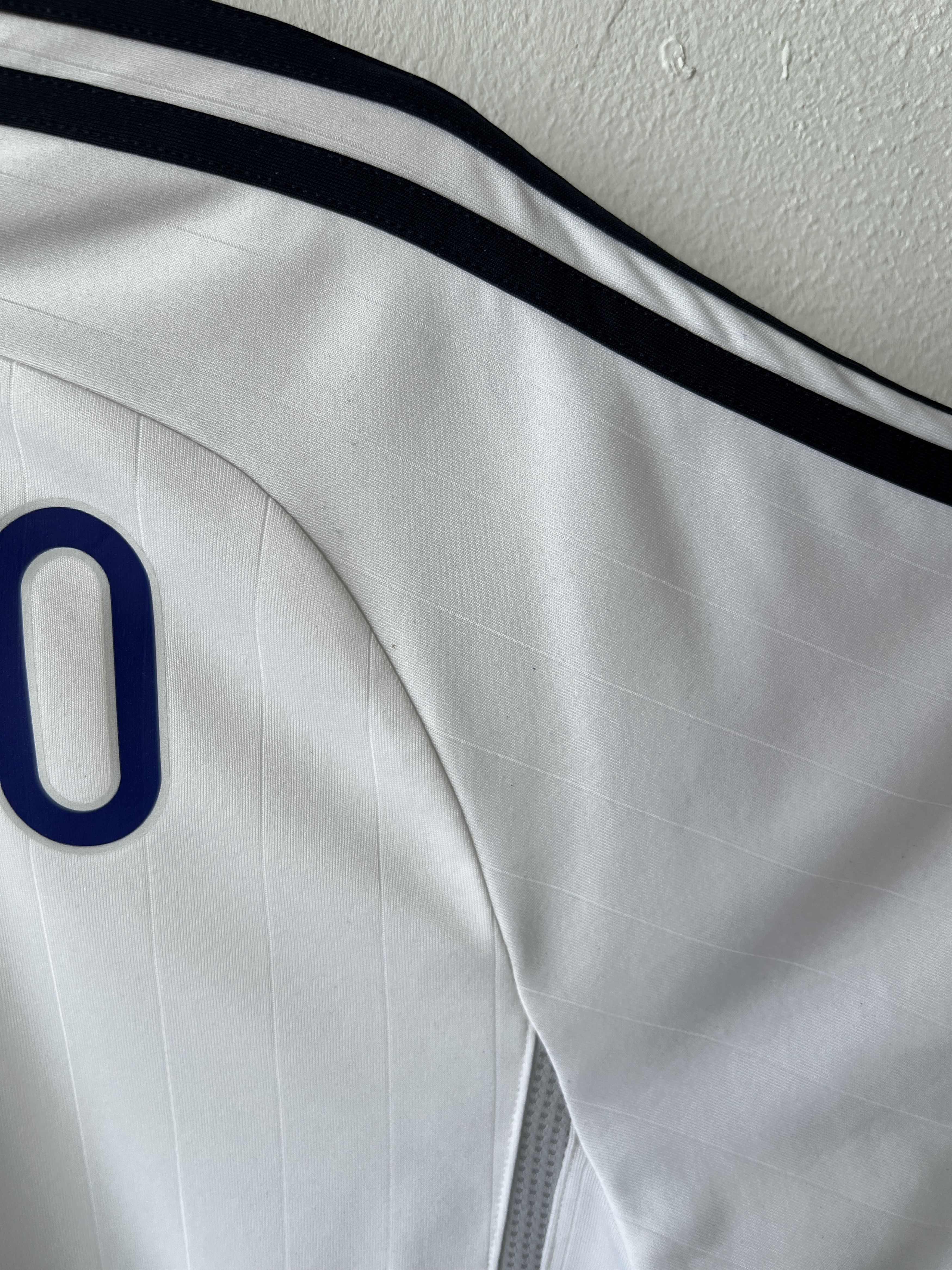 Adidas (M) Real Madrid 2006-07 Home Kit Ronaldo #9 Size US M / EU 48-50 / 2 - 7 Thumbnail