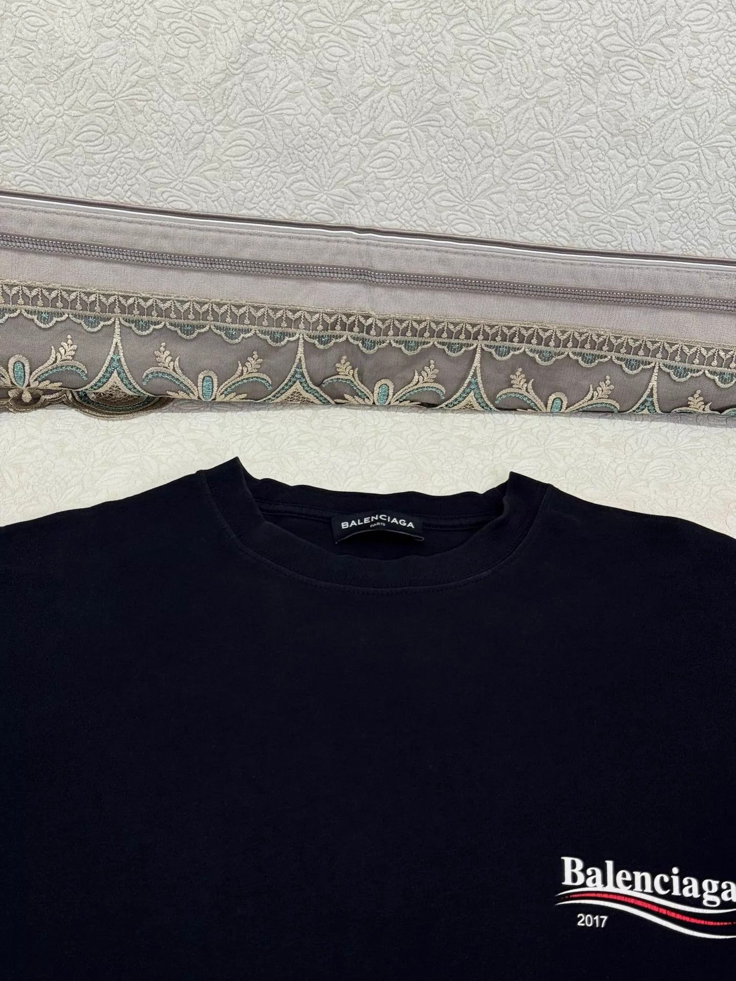 Balenciaga Balenciaga Coke Short Sleeve T - Shirt S 486032TWK281000 Size US S / EU 44-46 / 1 - 2 Thumbnail
