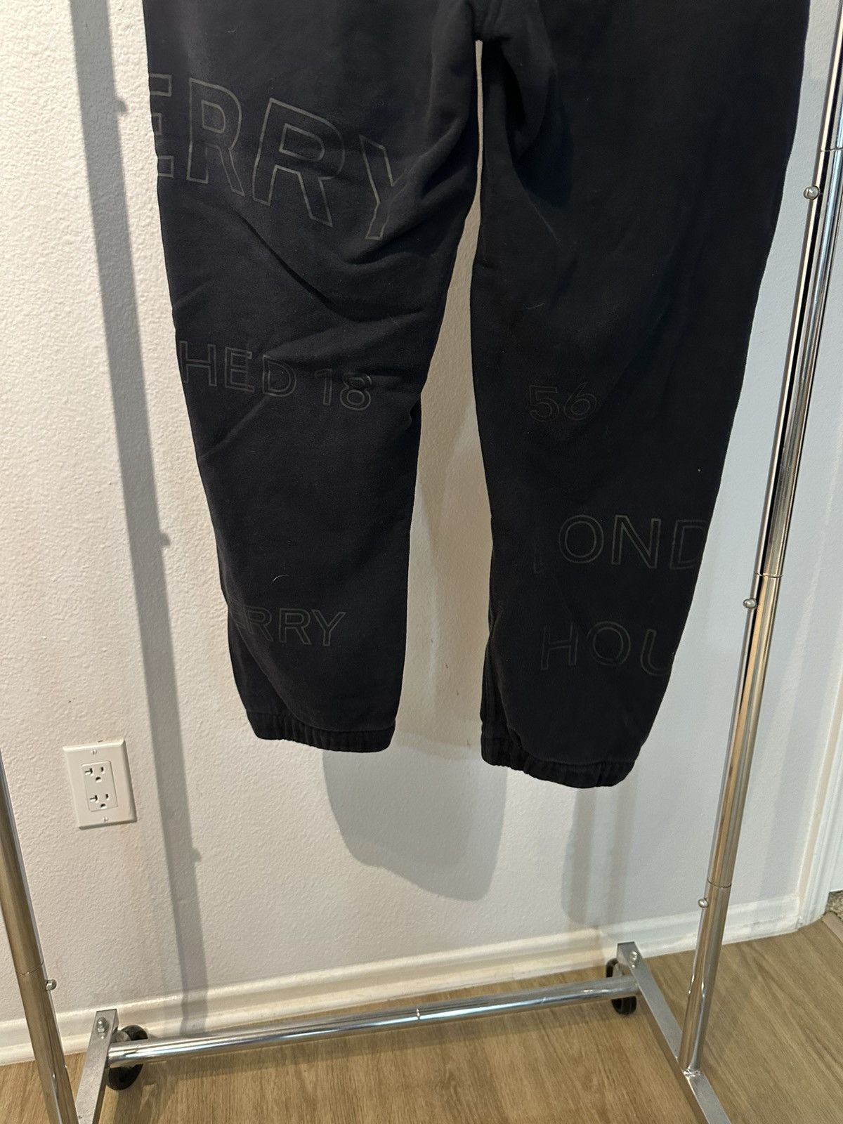 Burberry Burberry Horseferry Sweatpants Size 30" / US 8 / IT 44 - 2 Thumbnail