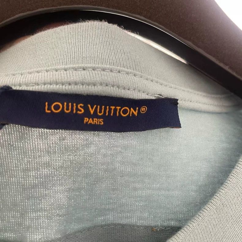 Louis Vuitton Louis Vuitton Haze blue embossed logo short sleeves Size US L / EU 52-54 / 3 - 5 Thumbnail