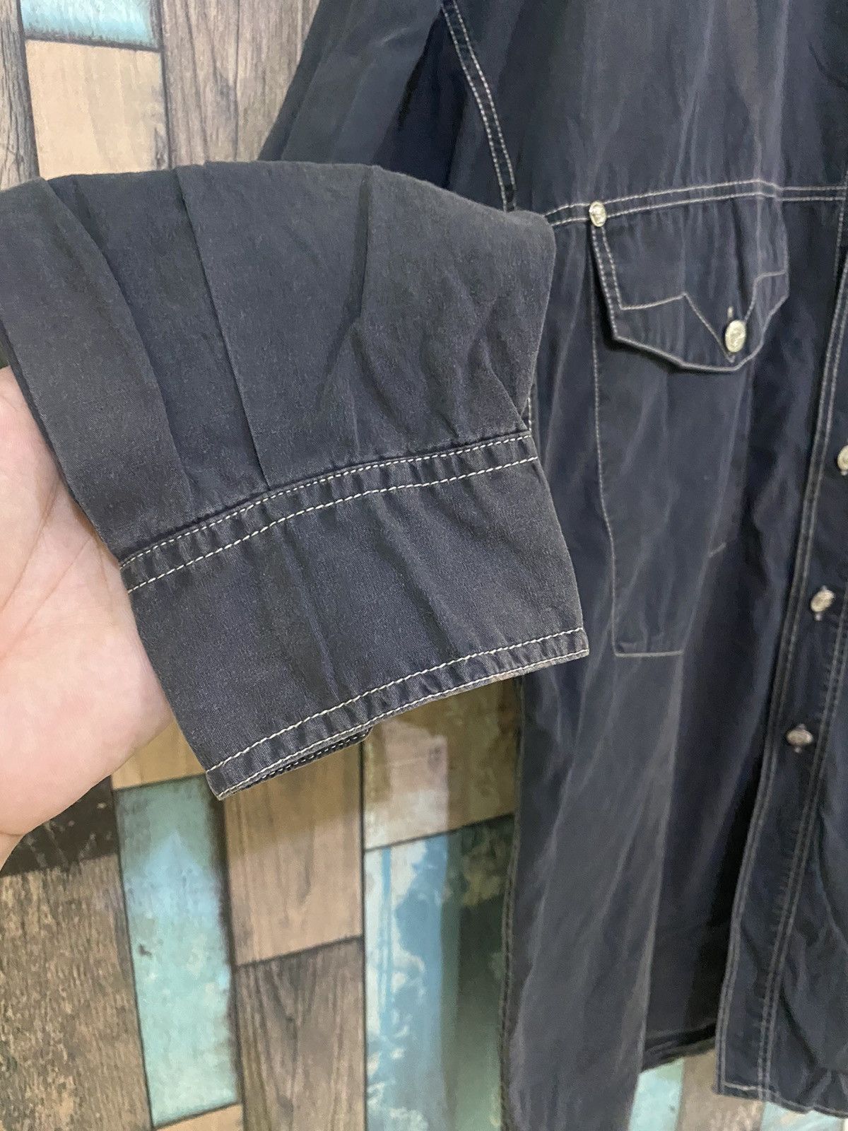 Versace × Vintage Vintage Versace Jeans Couture Sun Faded Button Up Shirt Size US L / EU 52-54 / 3 - 8 Thumbnail