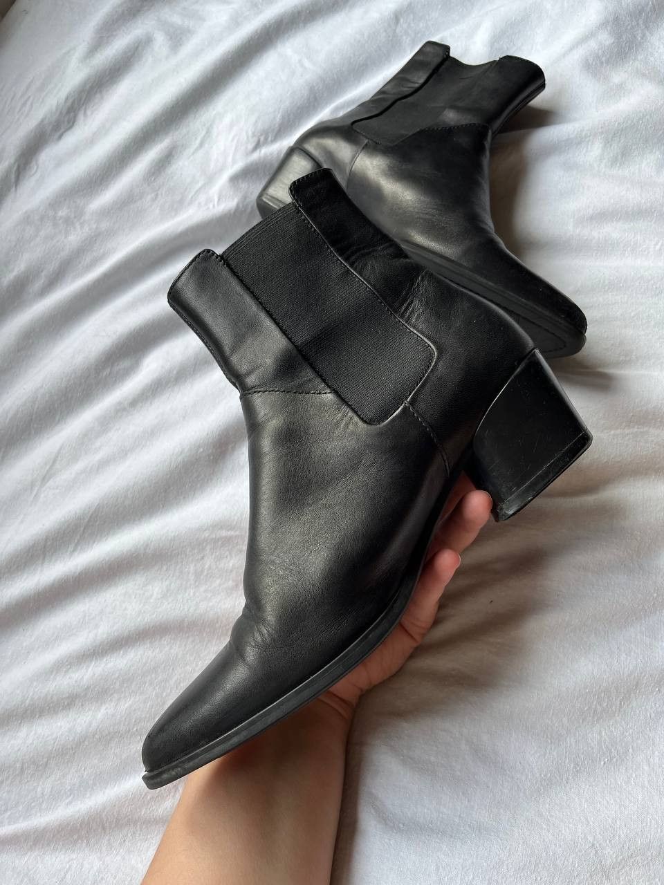 Vagabond Vagabond women's black leather chelsea boots on heels Size US 7 / IT 37 - 3 Thumbnail