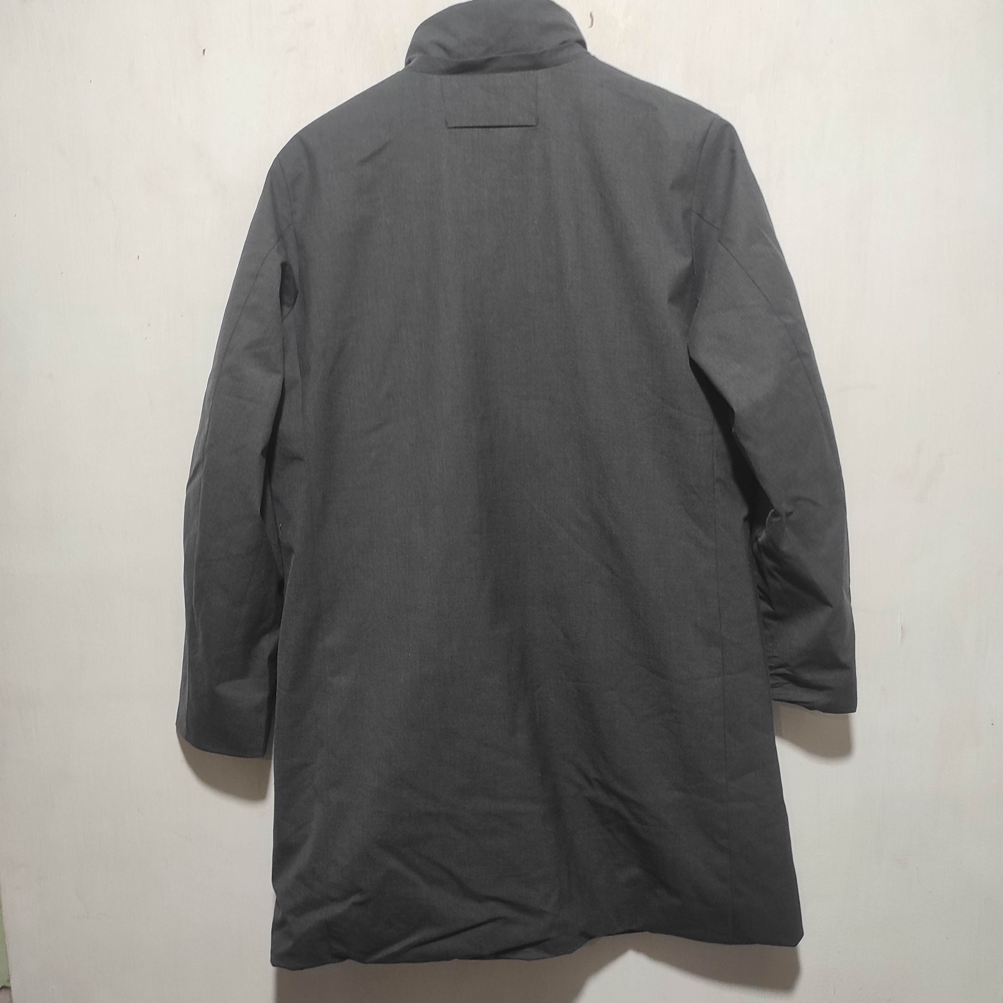 Uniqlo Uniqlo Hybrid Down Outwear Jacket Size S / US 4 / IT 40 - 13 Thumbnail
