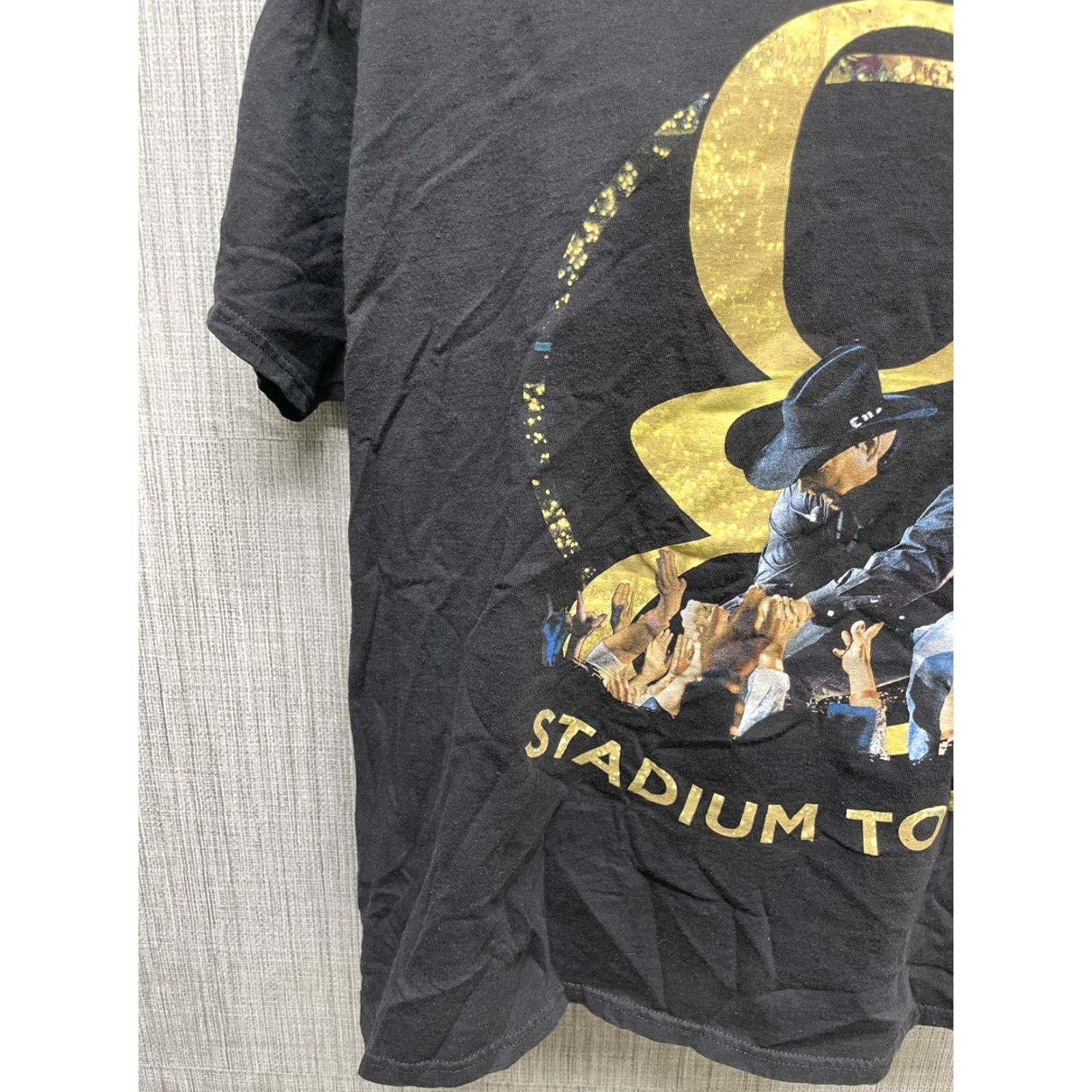Hanes Hanes T-Shirt Stadium Tour Black Graphic Mens XL Garth Brooks Black? Size US XL / EU 56 / 4 - 3 Thumbnail