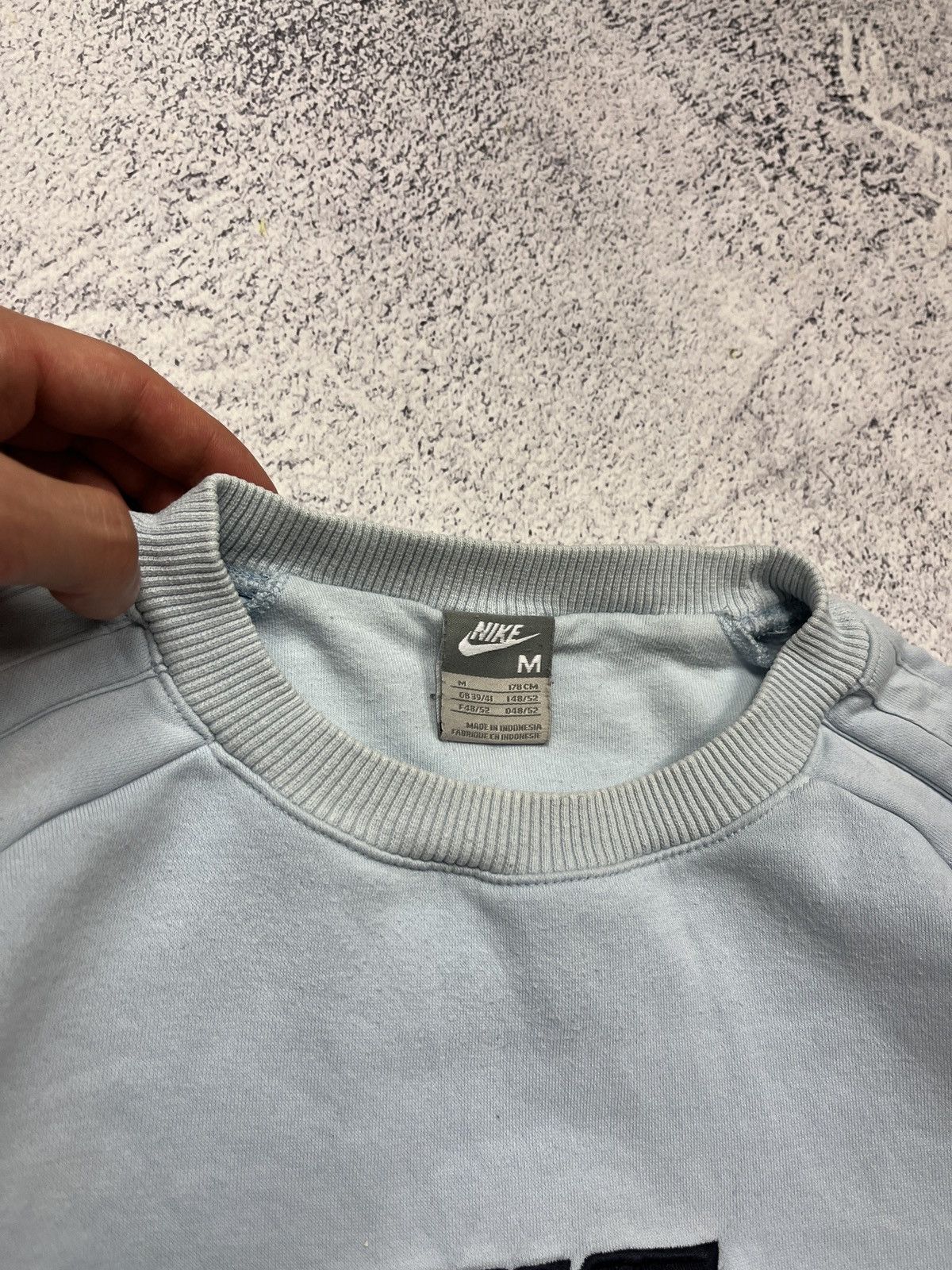 Nike Vintage 00’s Nike Sweatshirt Crewneck Baggy Big Center Logo Size US M / EU 48-50 / 2 - 5 Thumbnail