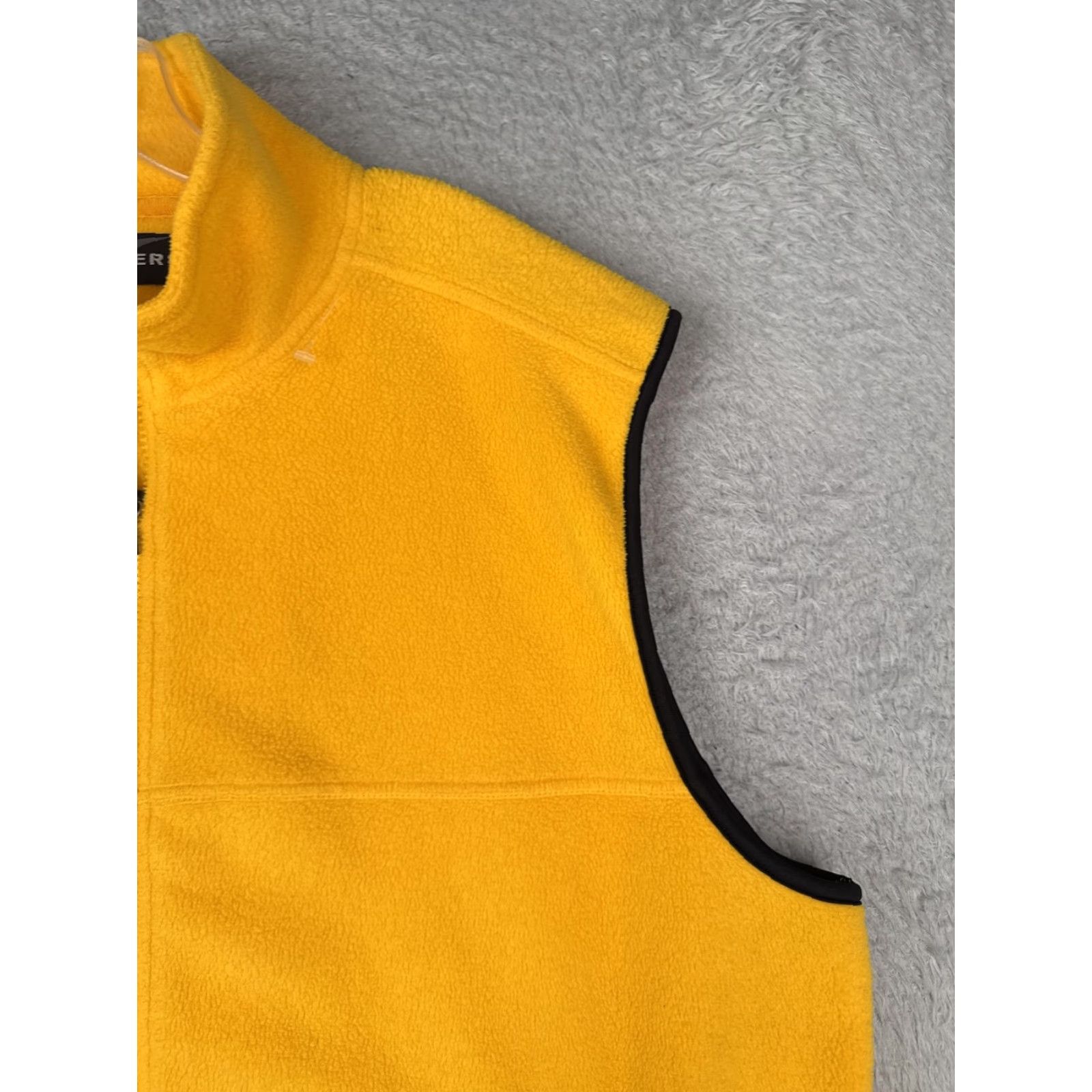 Vintage Winners Tech Vest Mens L Yellow Fleece Full Zip Sleeveless Outdoor Casual Clothing Size US L / EU 52-54 / 3 - 2 Thumbnail